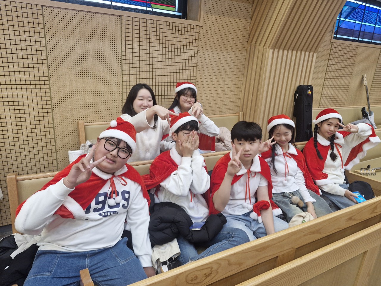 b84ab610c590f.jpg
