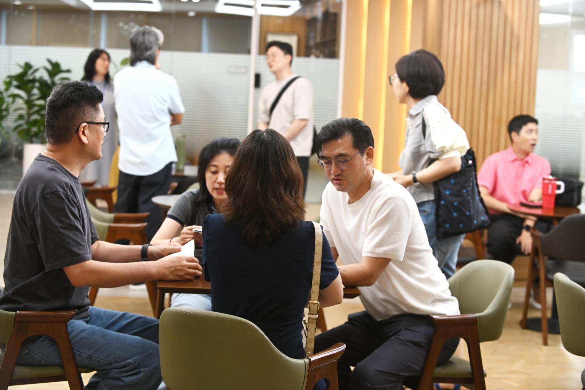 544c15aead04d.jpg