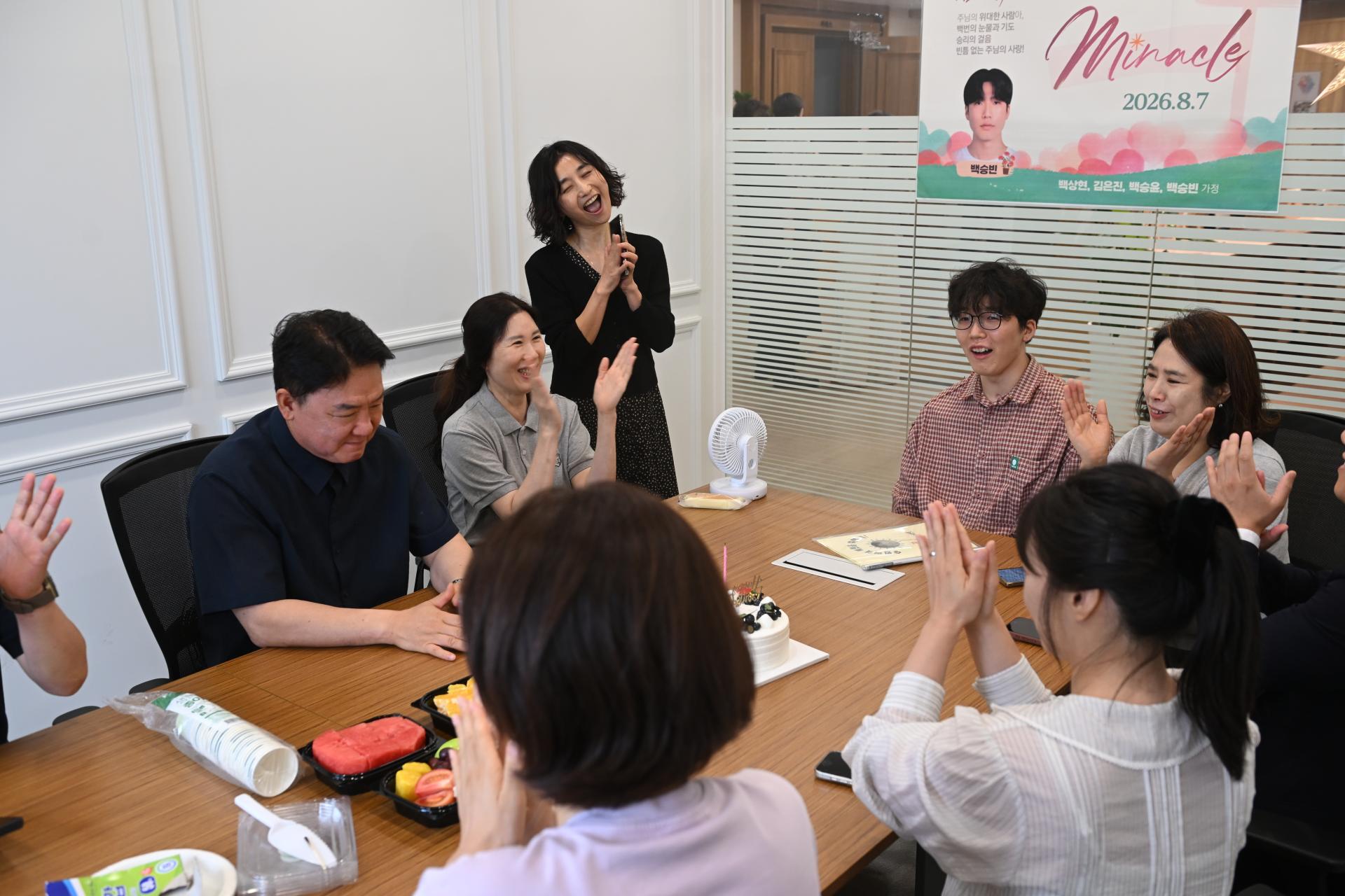 d904a4d6127c6.jpg