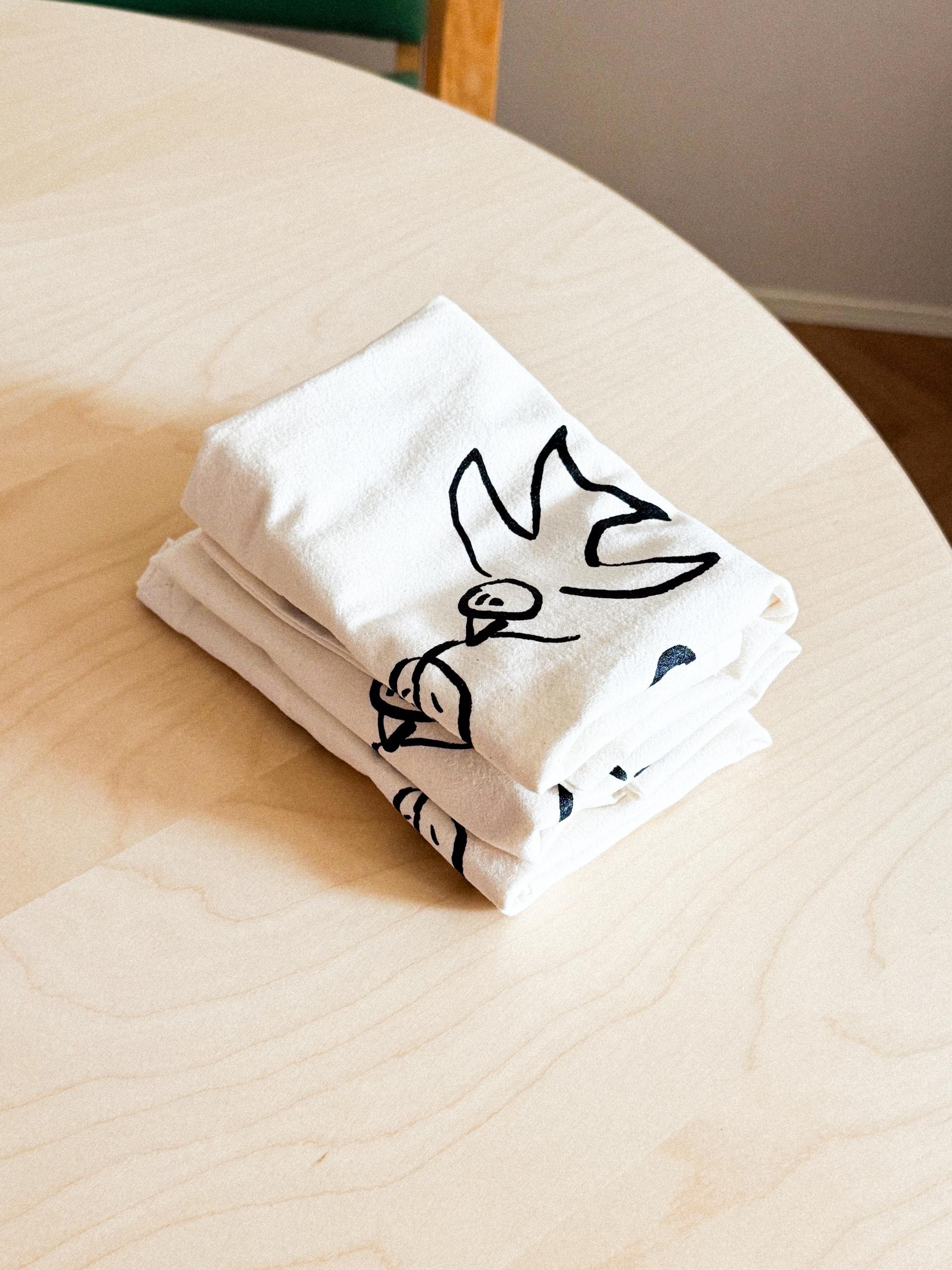 Bird and Green Tea Tote bag