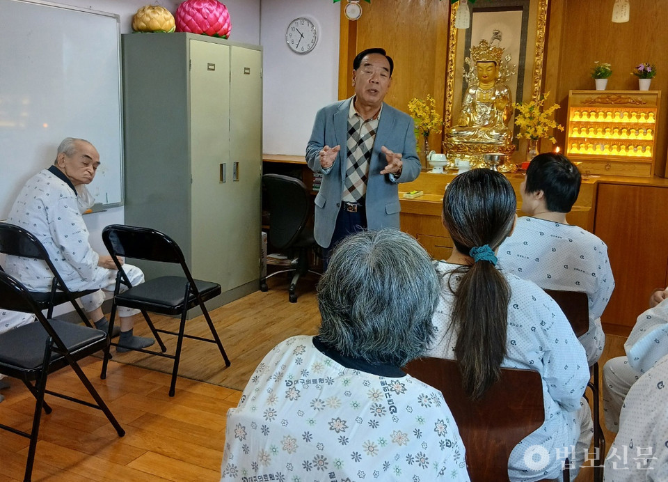 은장권 사단법인 함께하는세상 이사장.