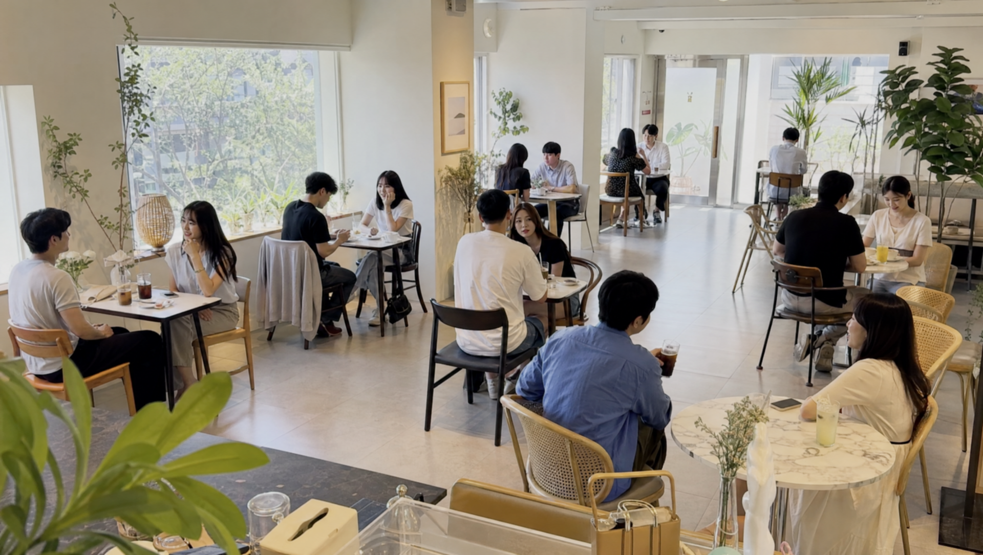 커피살롱 로테이션 대화 현장