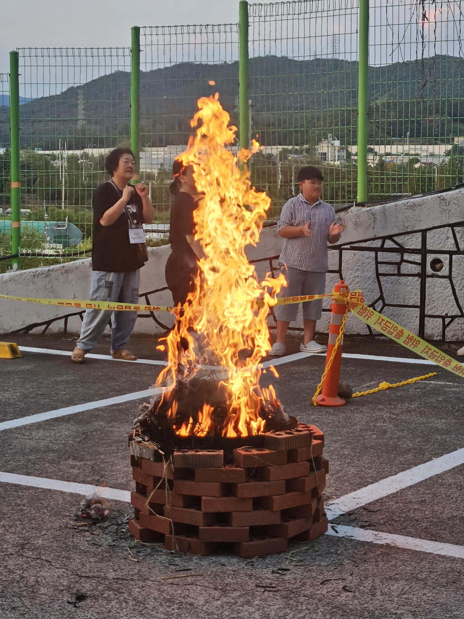 61b0468130ebe.jpg