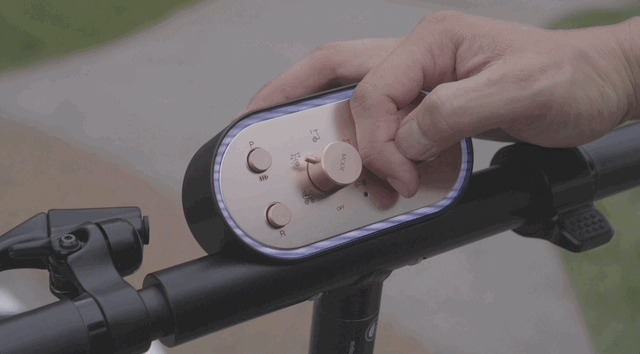 2570e0edc8c8d.gif