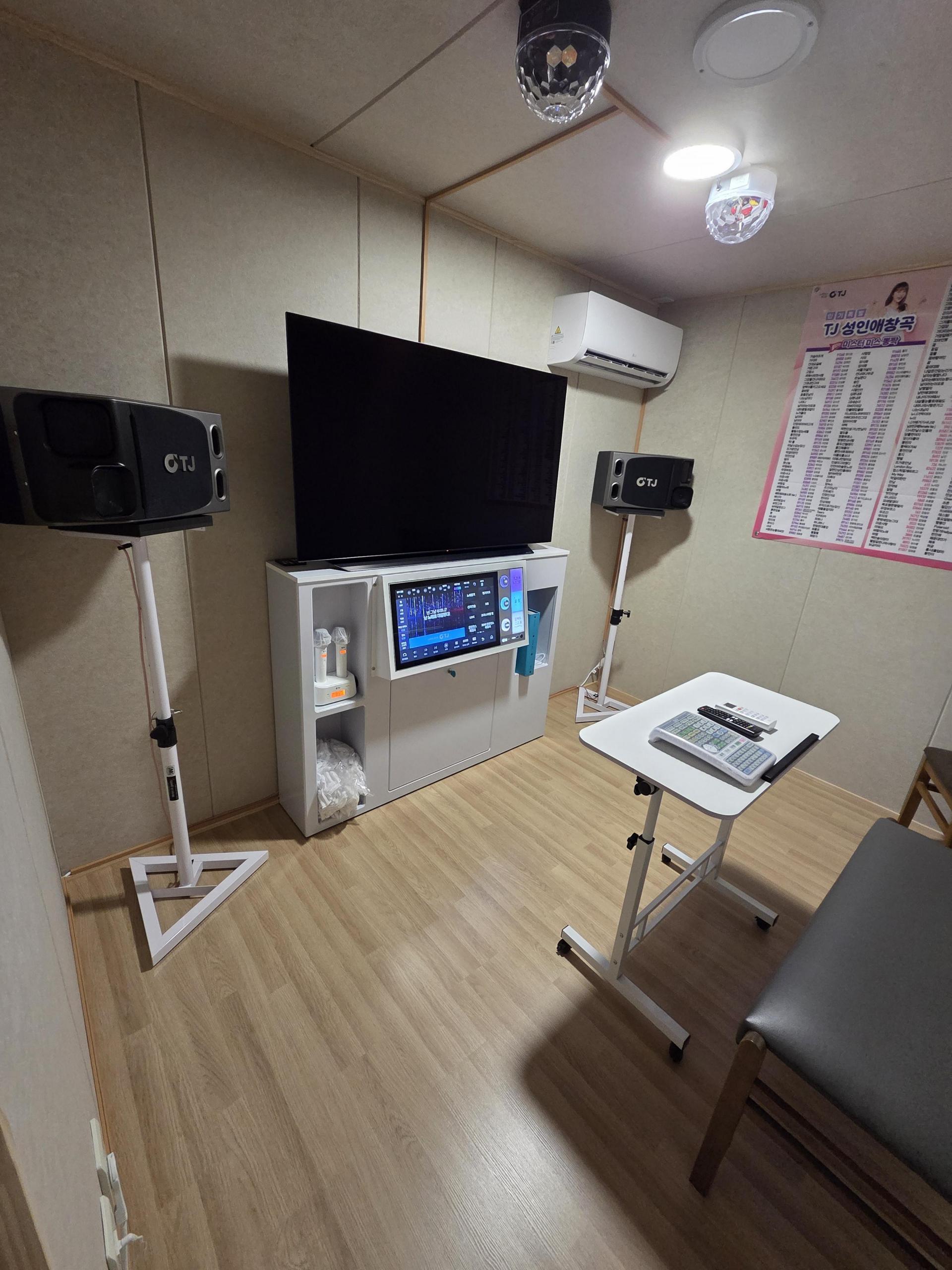 2056f5ebc1bed.jpg