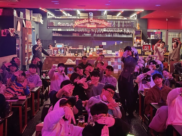 Ozwin Casino Interface Showcasing Pokies and Bonuses