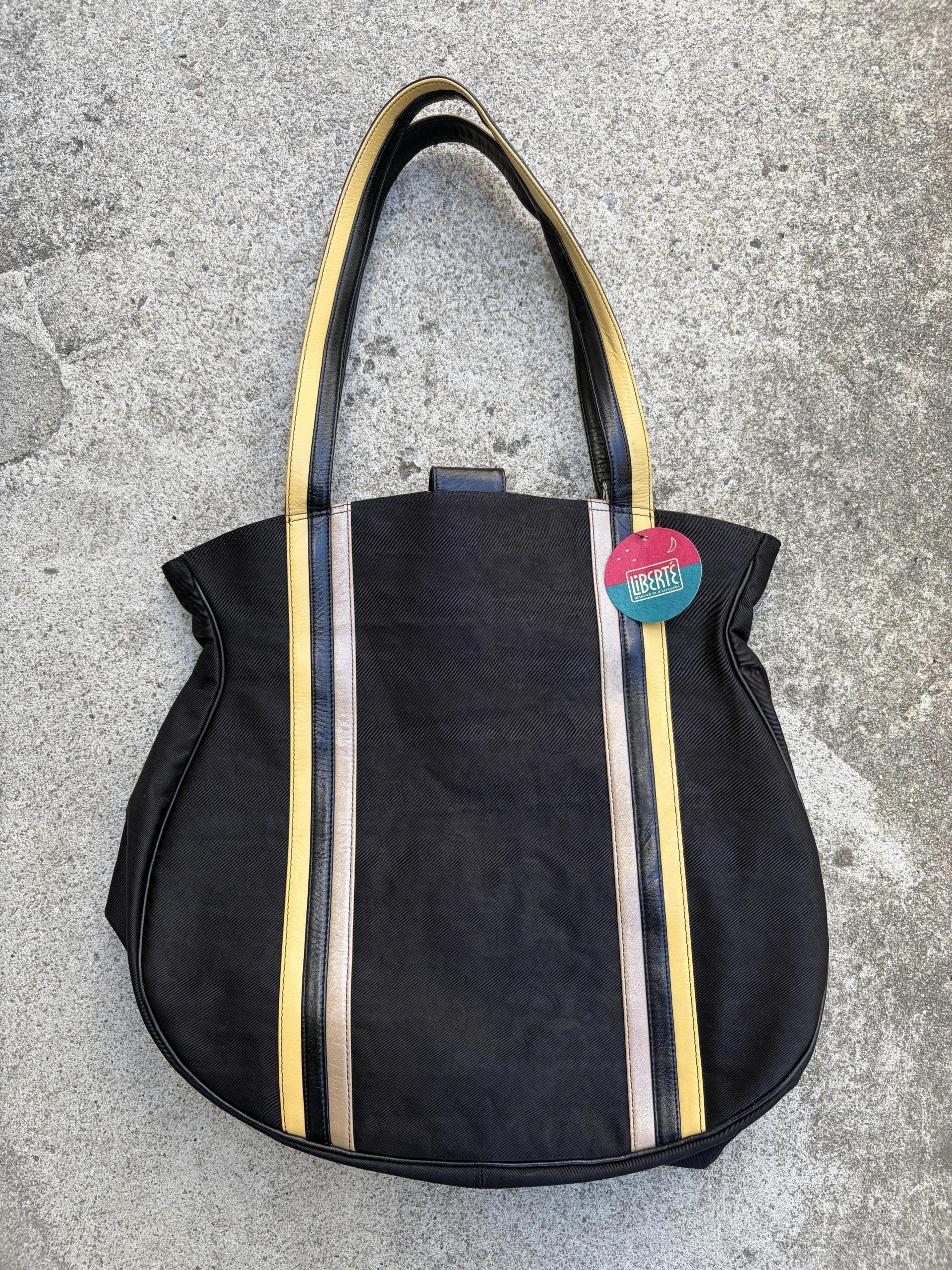 LiBERTE bag