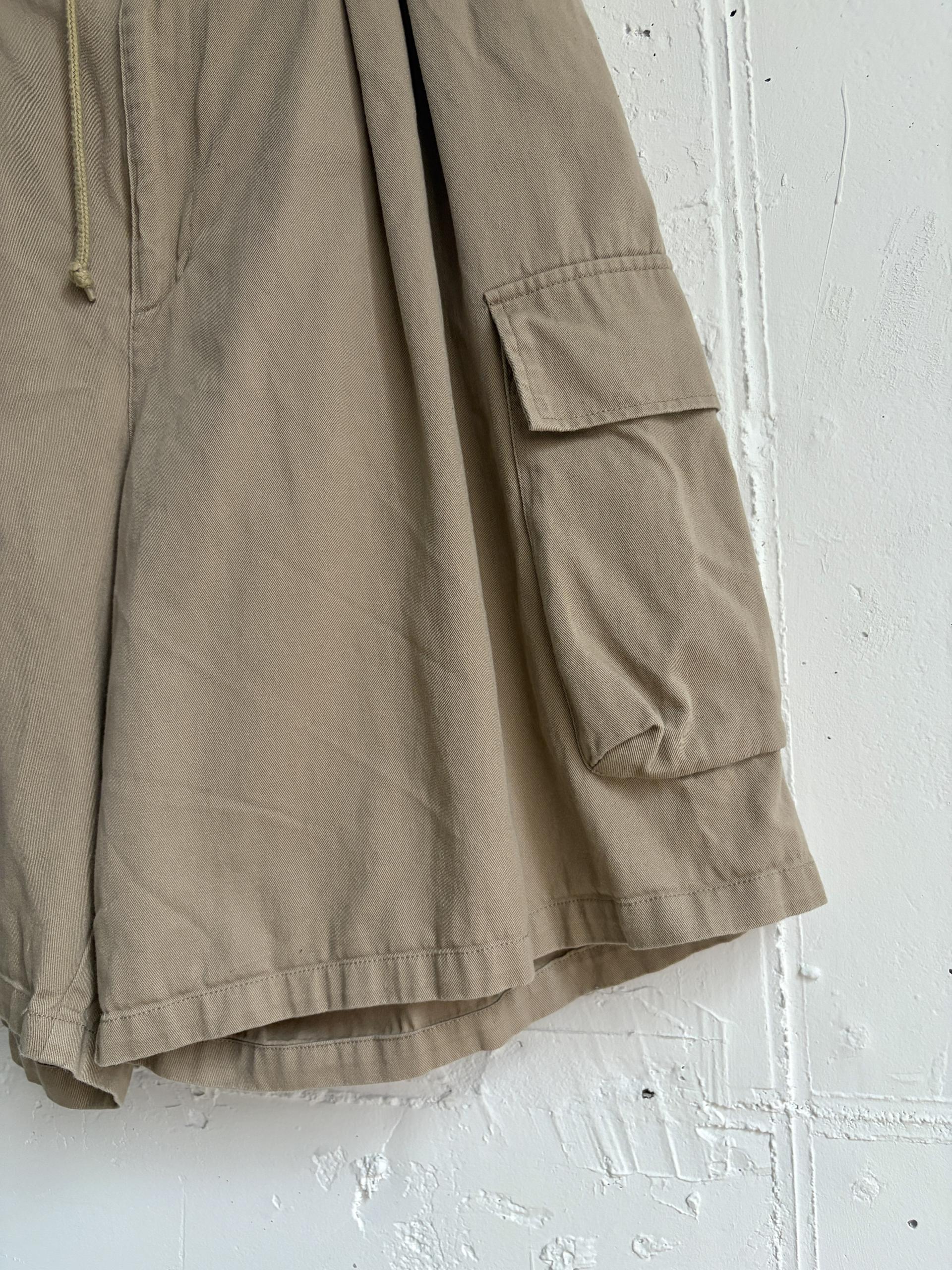 BEAMS DOT cargo shorts