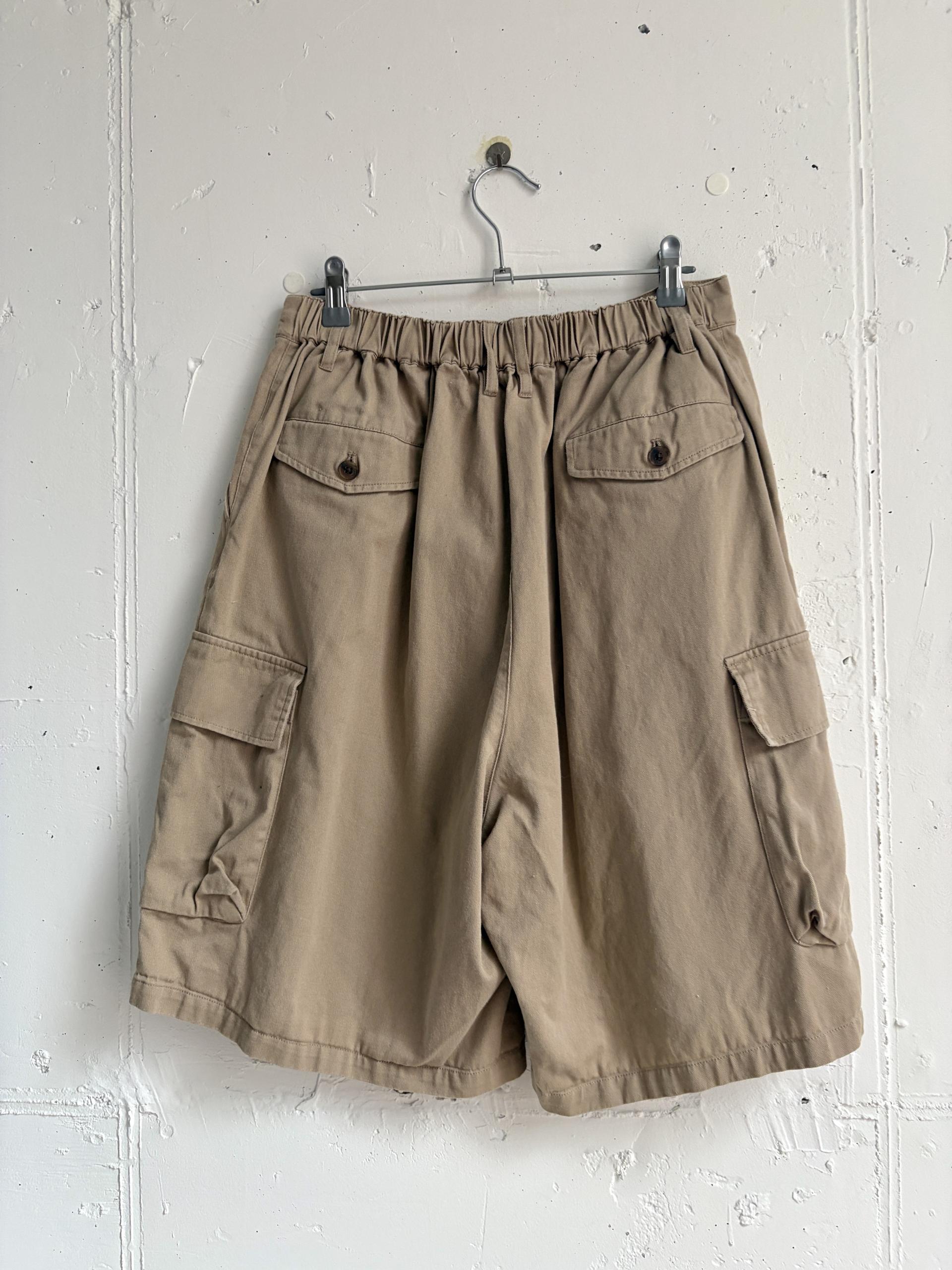 BEAMS DOT cargo shorts