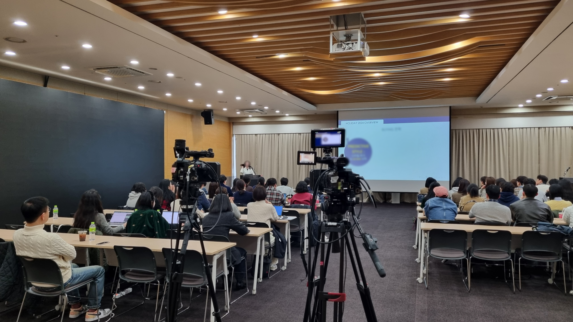 RLK PRO 24 HOLIDAY 상품설명회 현장 사진2