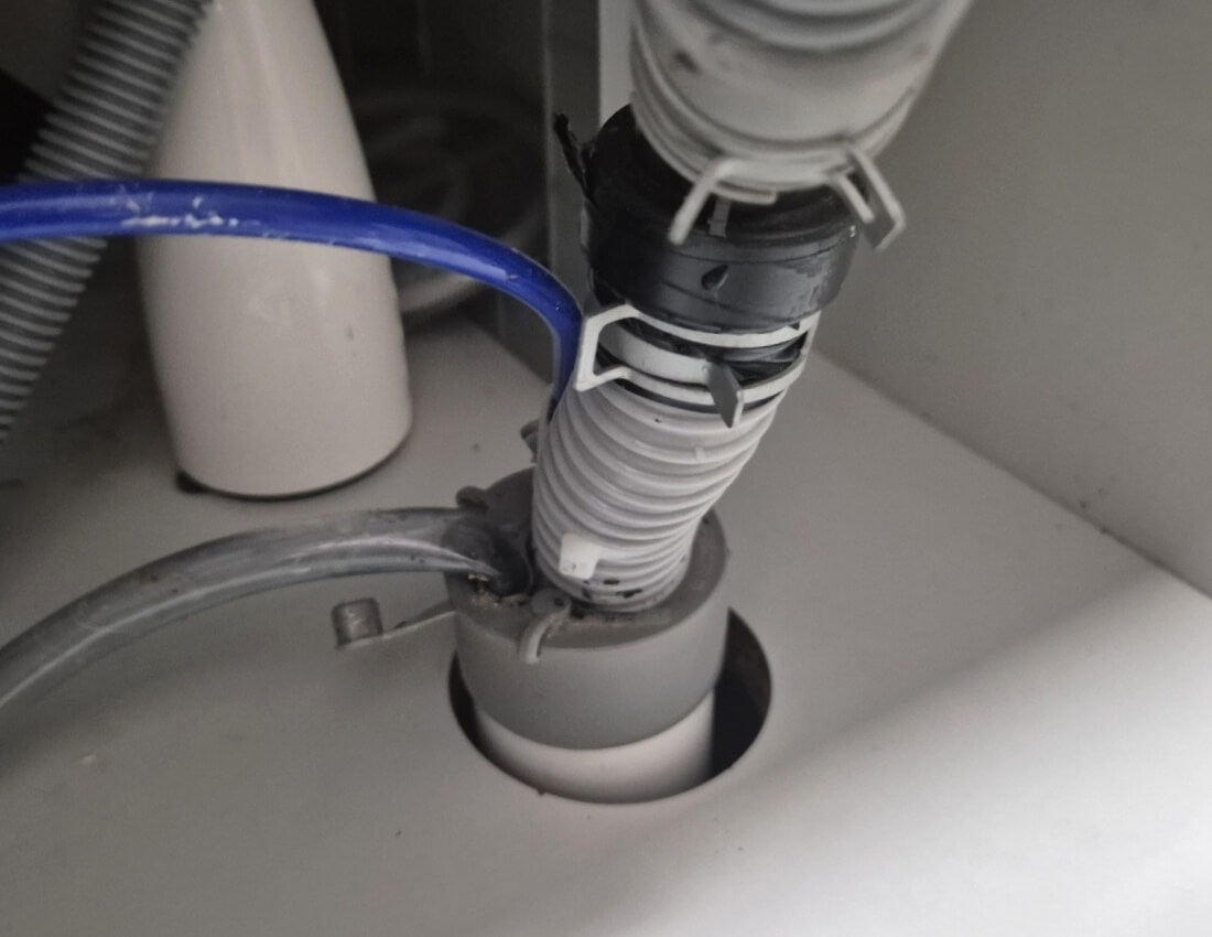 싱크대 배수구 막힘 