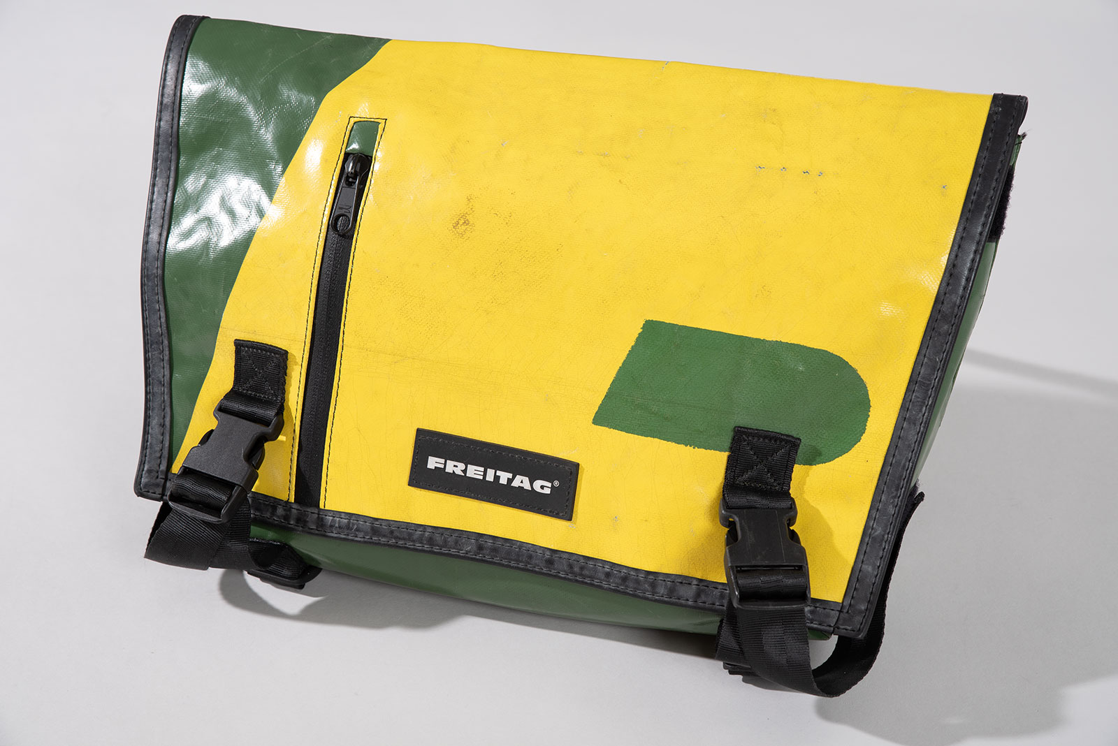 FREITAG F17 JOE : 월드피스 다이어트