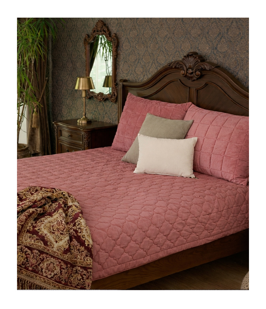 Violet Special Dr.Friend Sleep Pad arranged in a dark-toned bedroom, emphasizing elegant color contrast and premium design