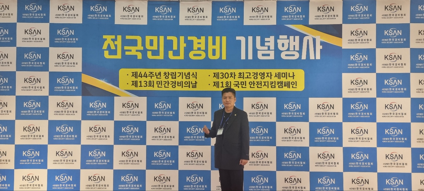 6ce766d09c3d7.jpg
