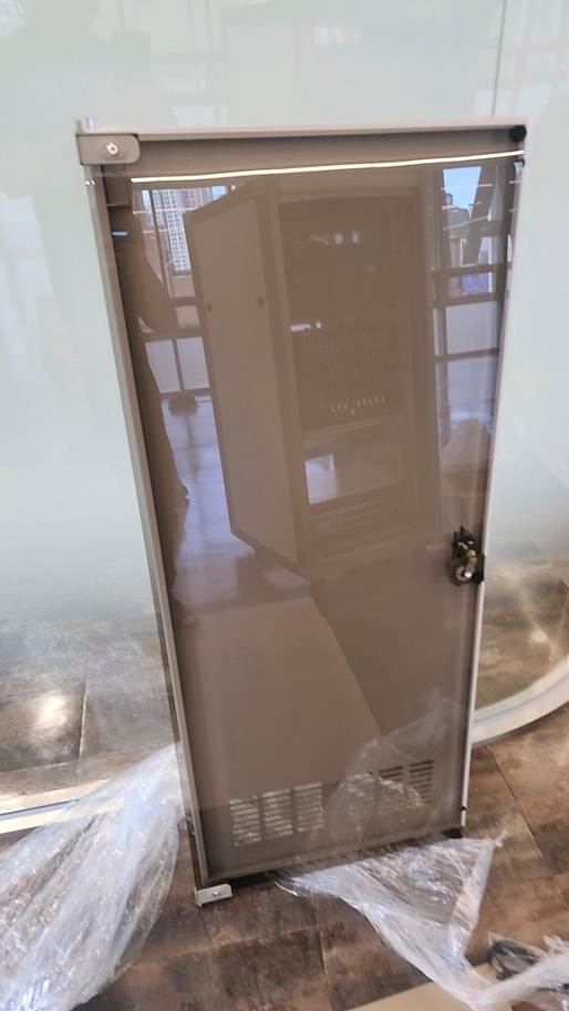 실내, 투명, 벽, 욕실이(가) 표시된 사진  AI 생성 콘텐츠는 정확하지 않을 수 있습니다.