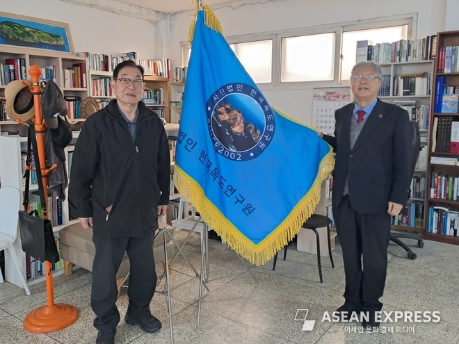 박상원 KAFA 이사장이 춘천 (사)독도-대마도연구원’의 이부균 이사장을 방문했다. 사진=한-아세안포럼