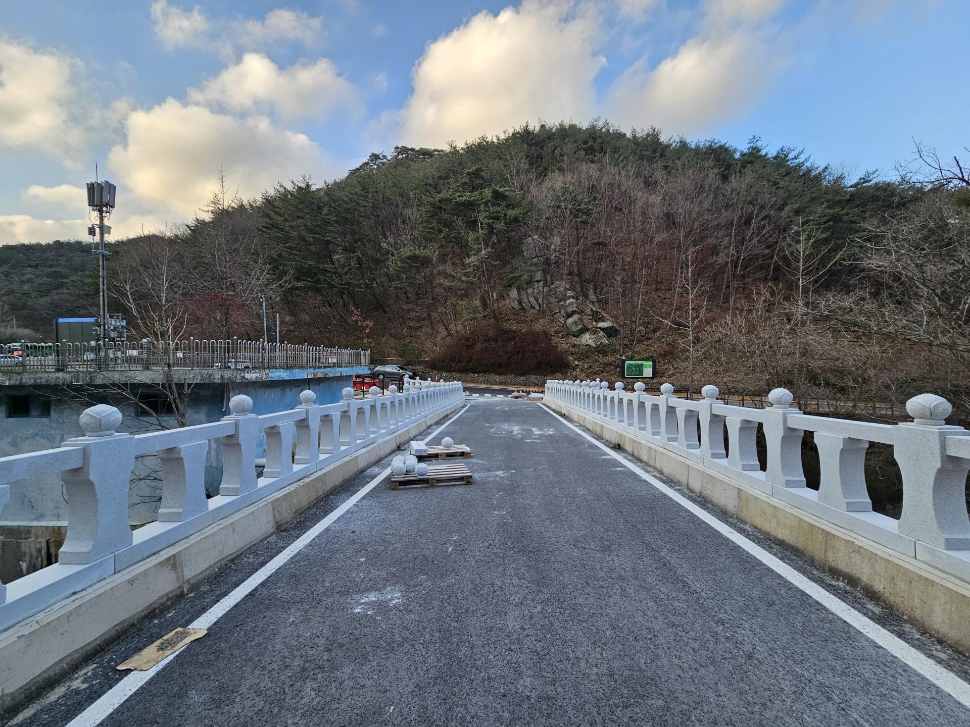 4b24202c51fe2.jpg