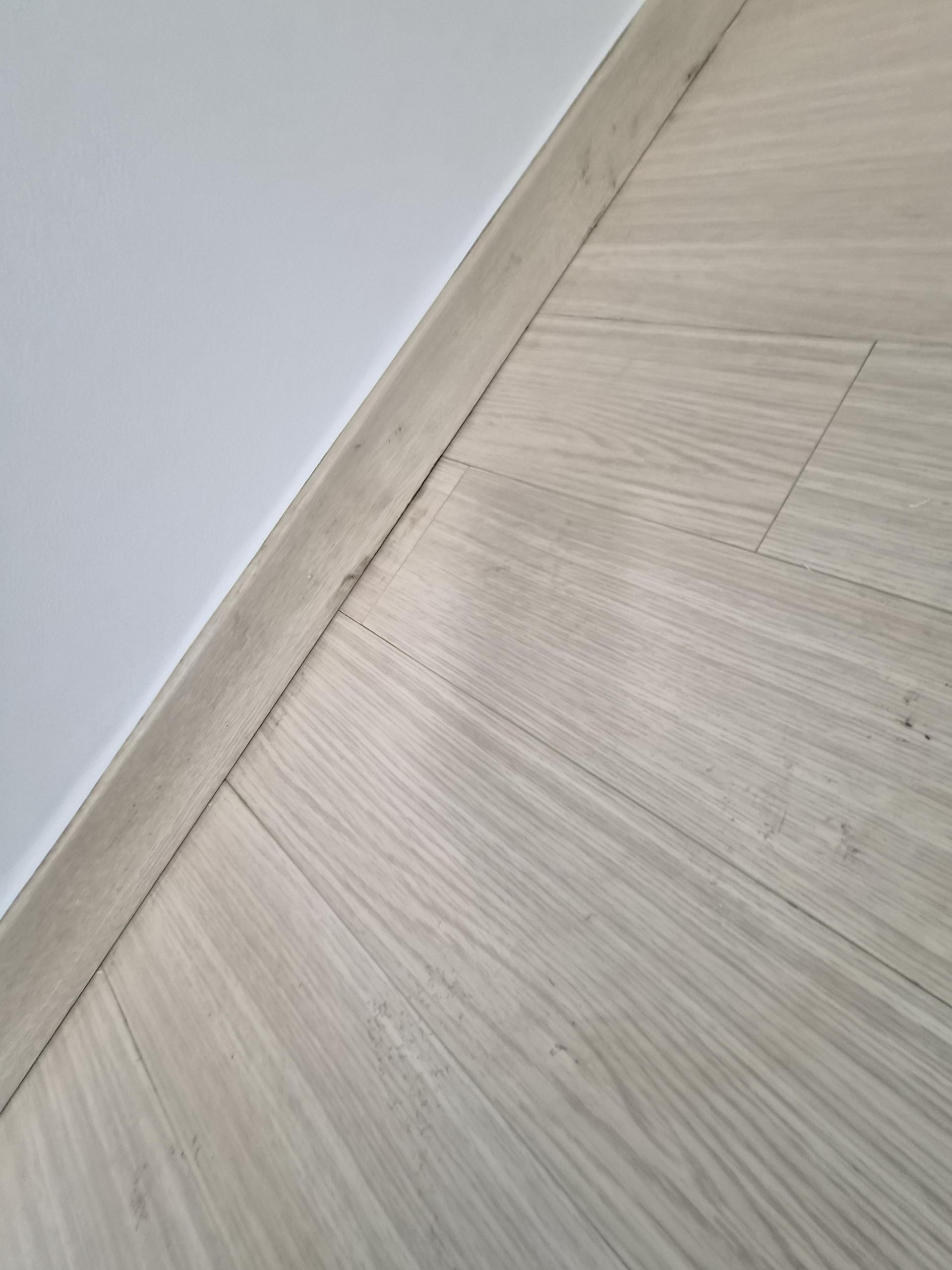 0f30280804394.jpg