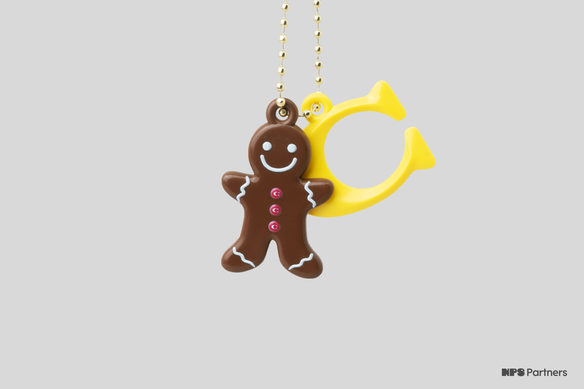 3_2비율_11_비카인드_코치 키링_제품_2쿠키.png