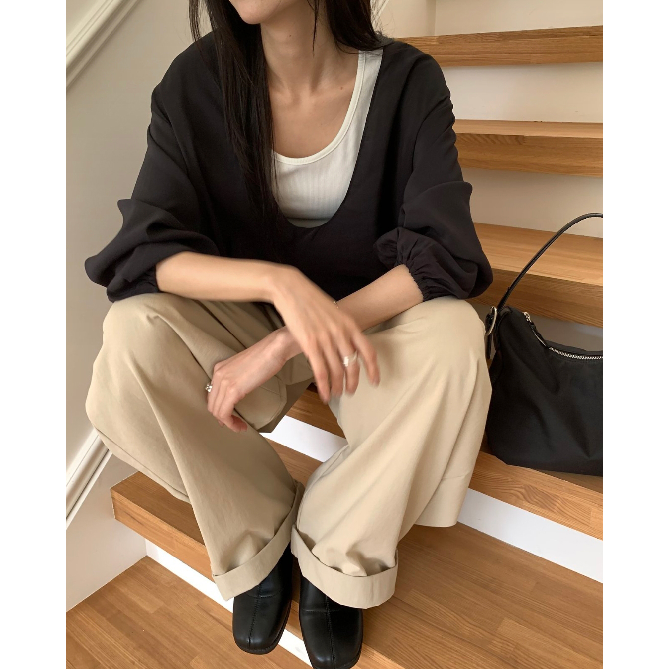 노엘 딥유넥 박시핏 벌룬 블라우스