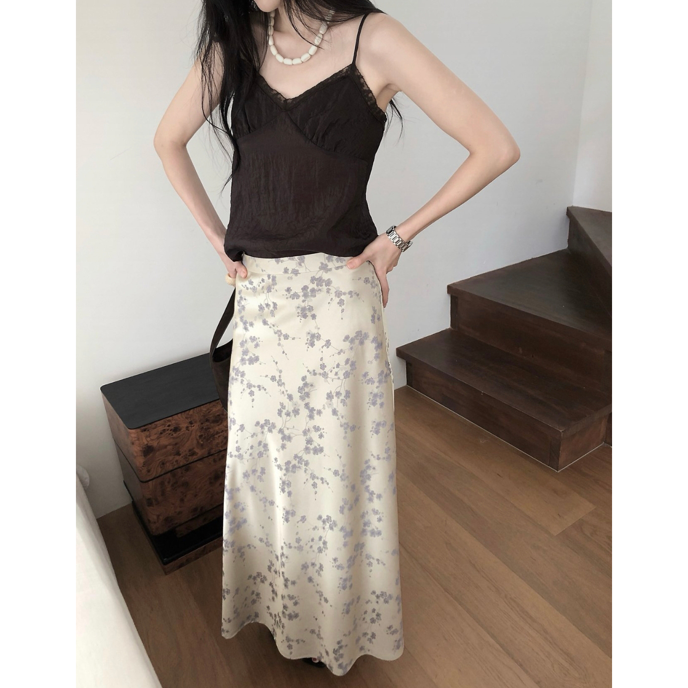 26FW 아메르 글로시 플라워 롱스커트