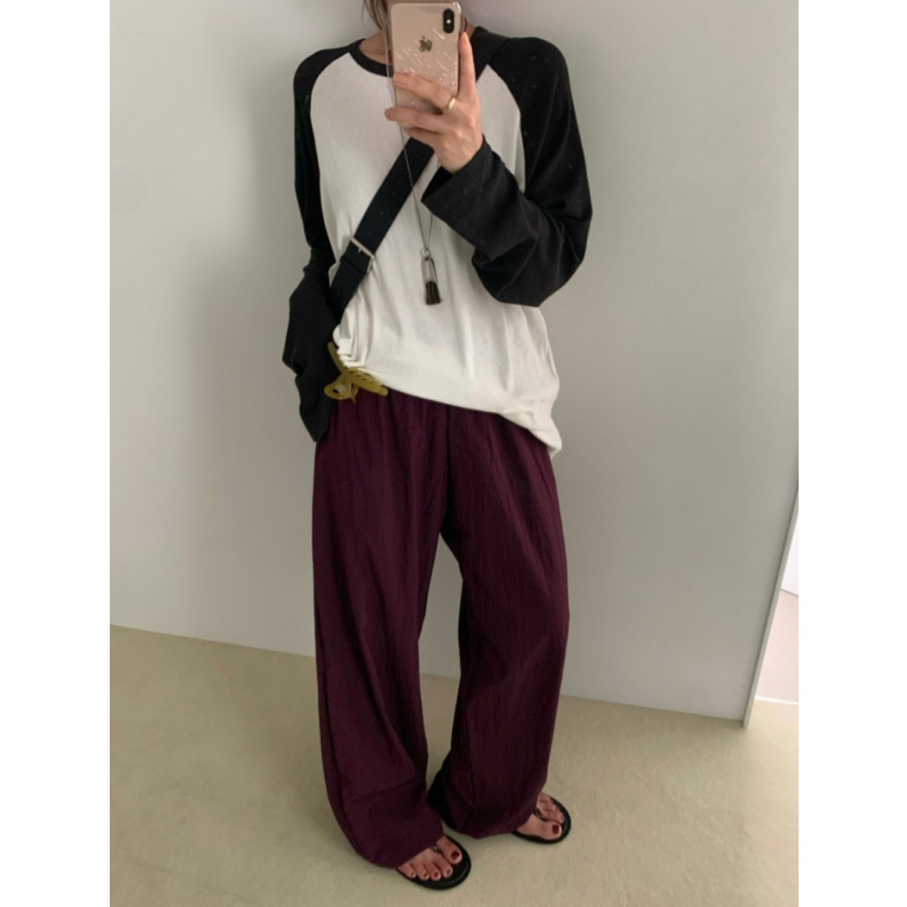 탬 배색 긴팔 나그랑 스판 찰랑 루즈핏 티셔츠