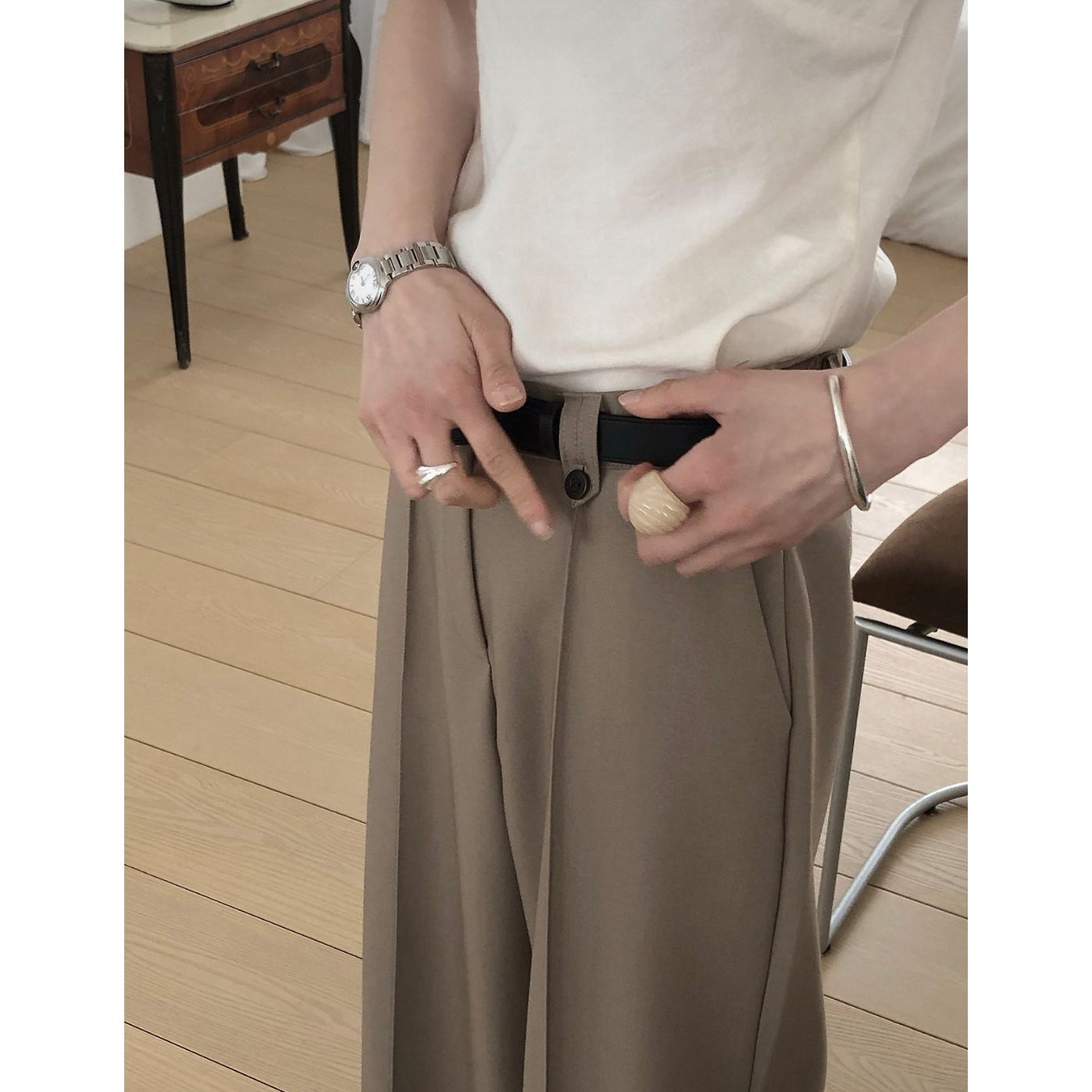 이브 클래식 절개 와이드 일자핏 슬랙스