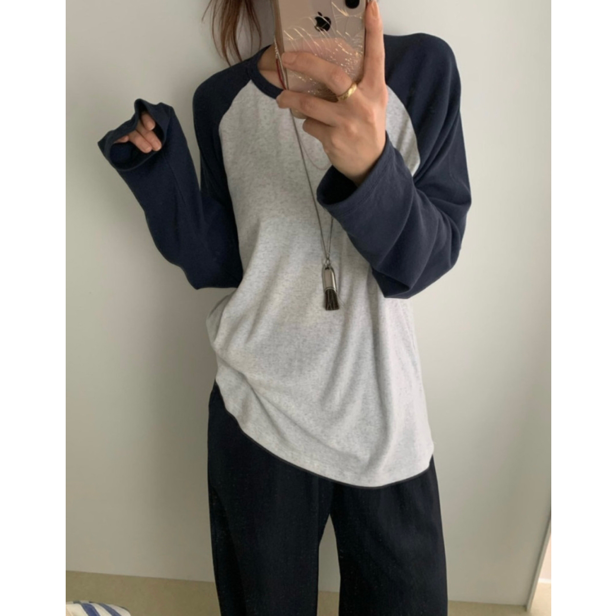 탬 배색 긴팔 나그랑 스판 찰랑 루즈핏 티셔츠