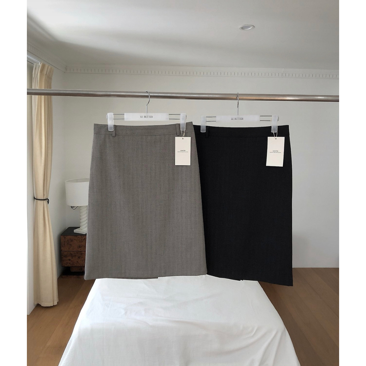 26FW 르버터 피렌체 미디 스커트 하이퀄리티