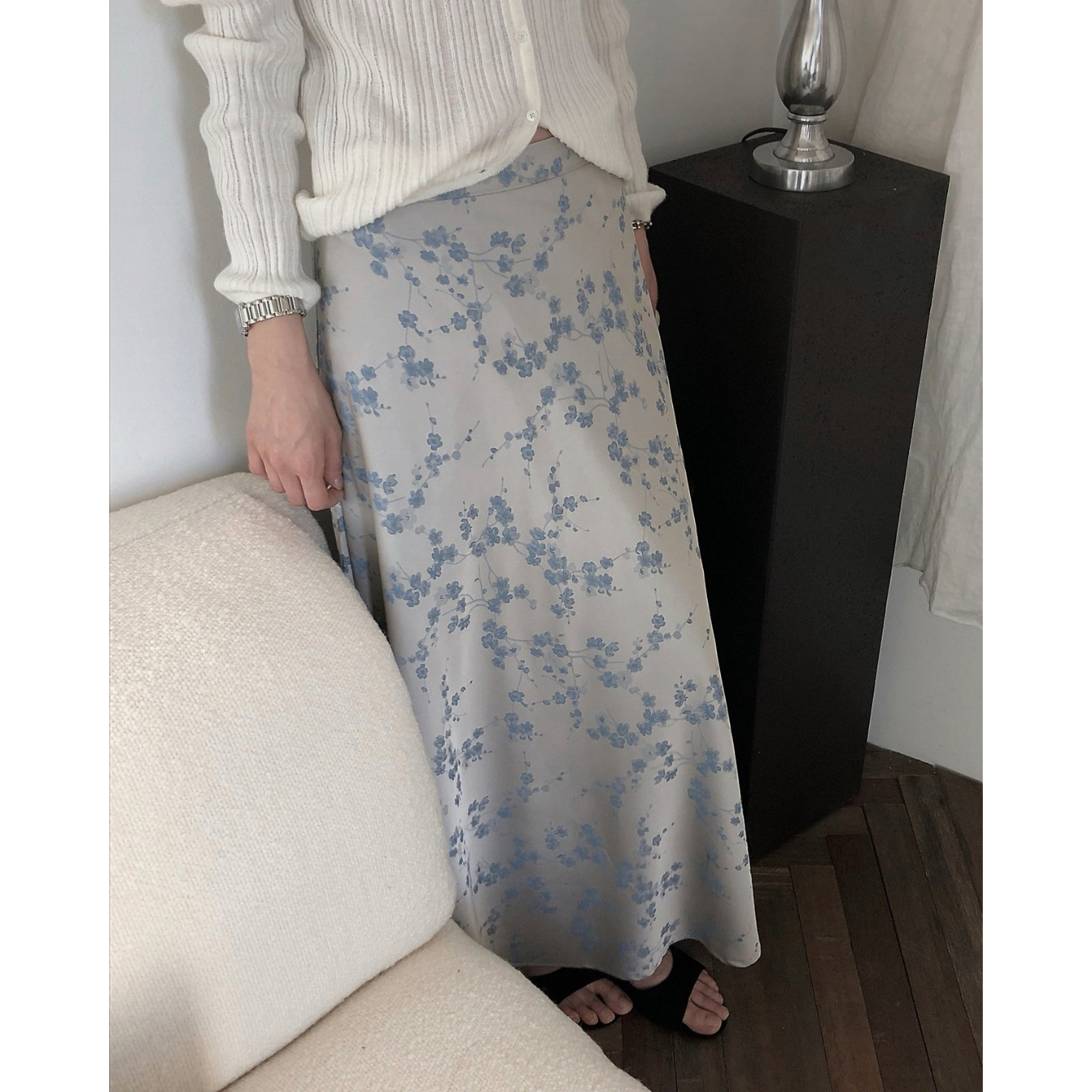 26FW 아메르 글로시 플라워 롱스커트