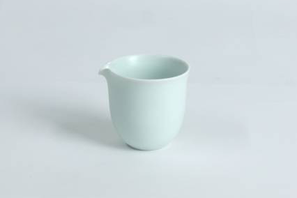단정한 비취색 도자기 숙우 식힘사발