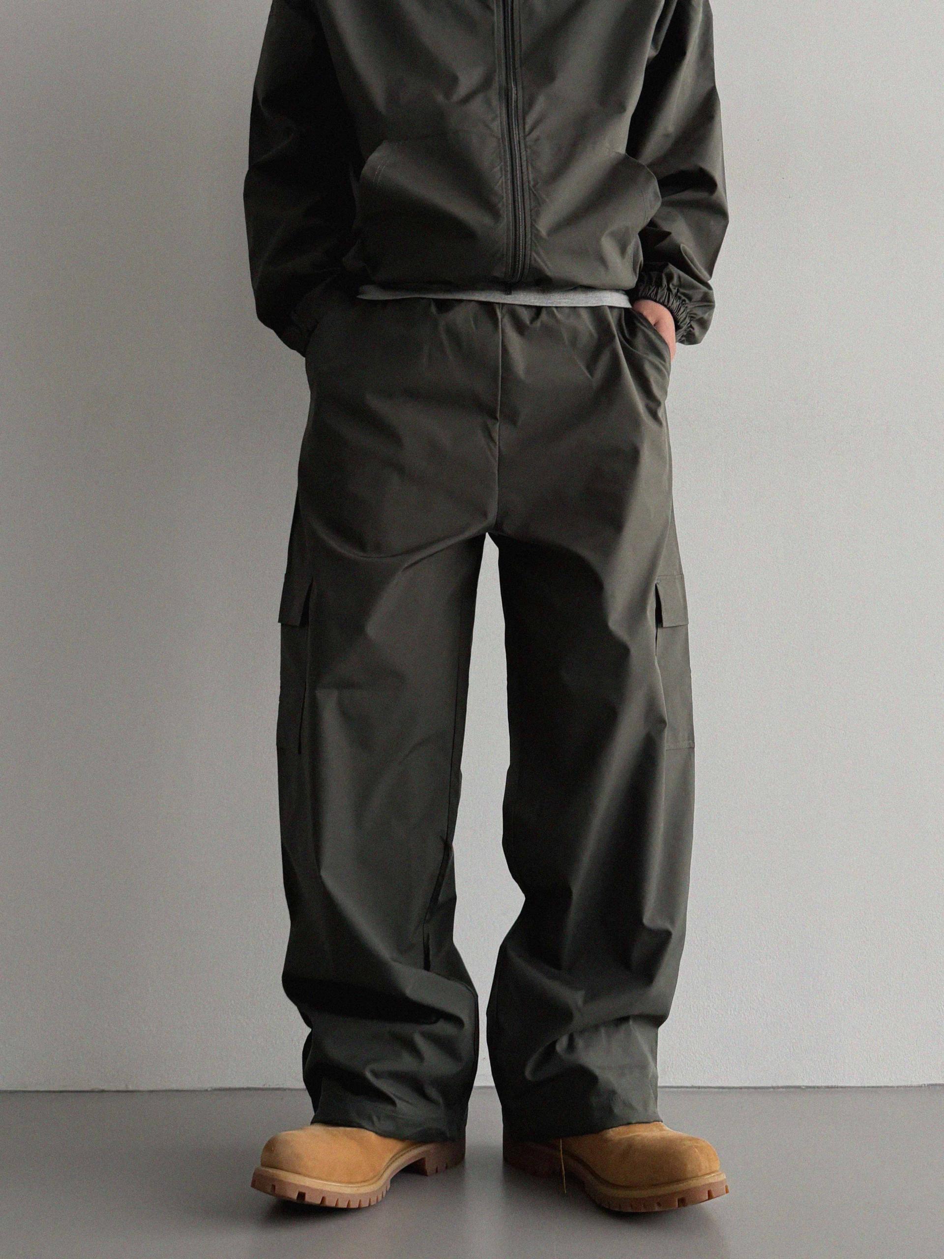 Space set-up [Wind breaker & Cargo pants]