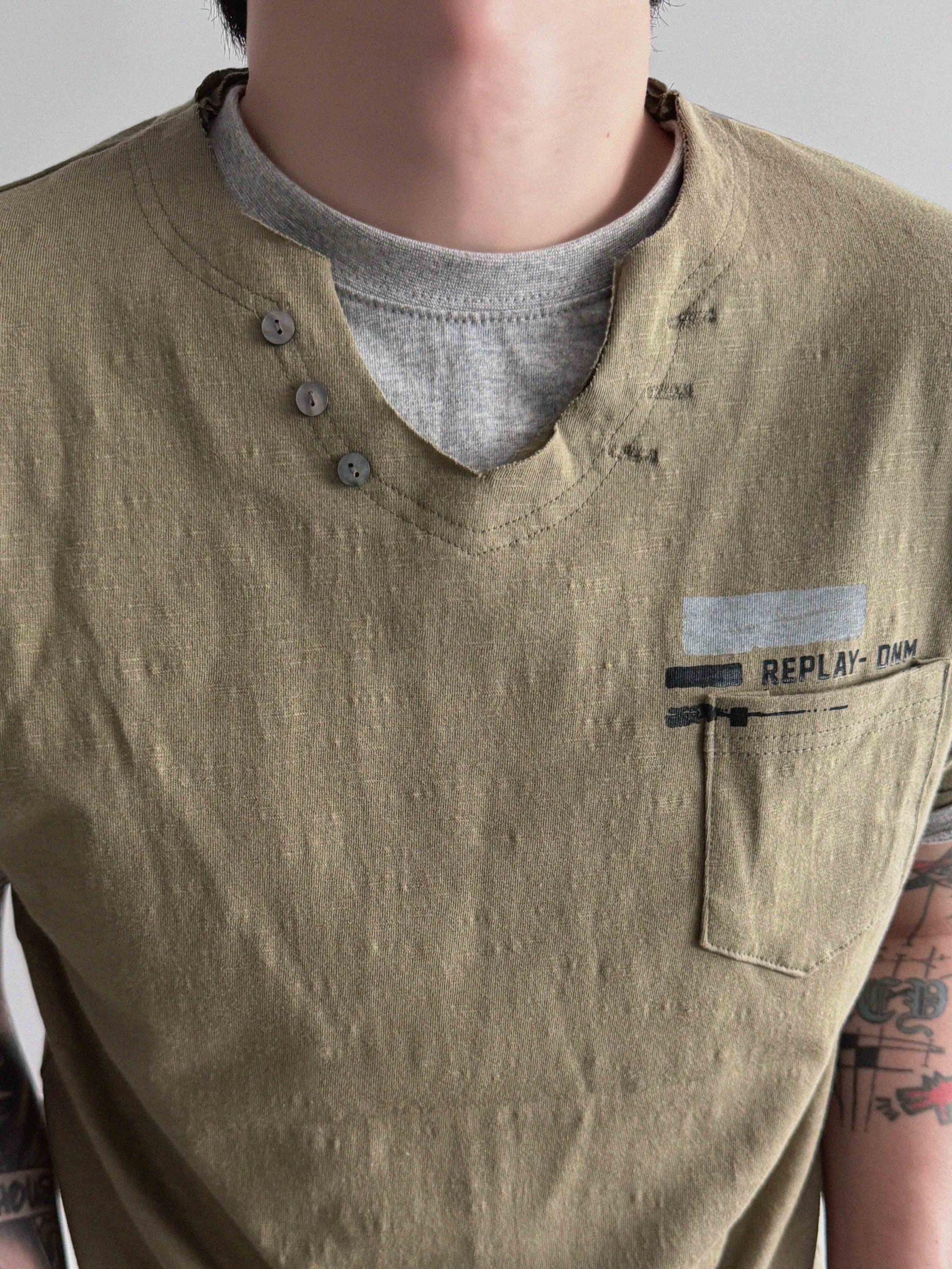 Smith cutoff v-neck half t
