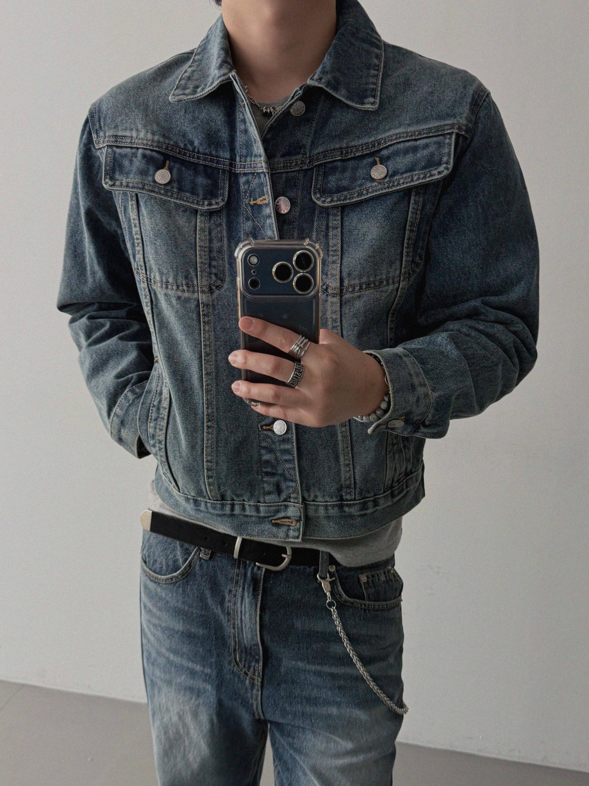 Minimal basic crop denim jacket
