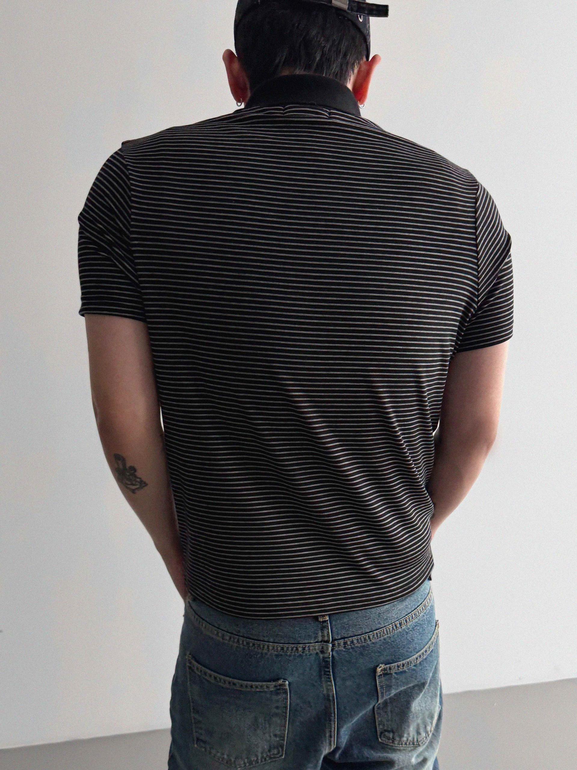 Cult collar half t