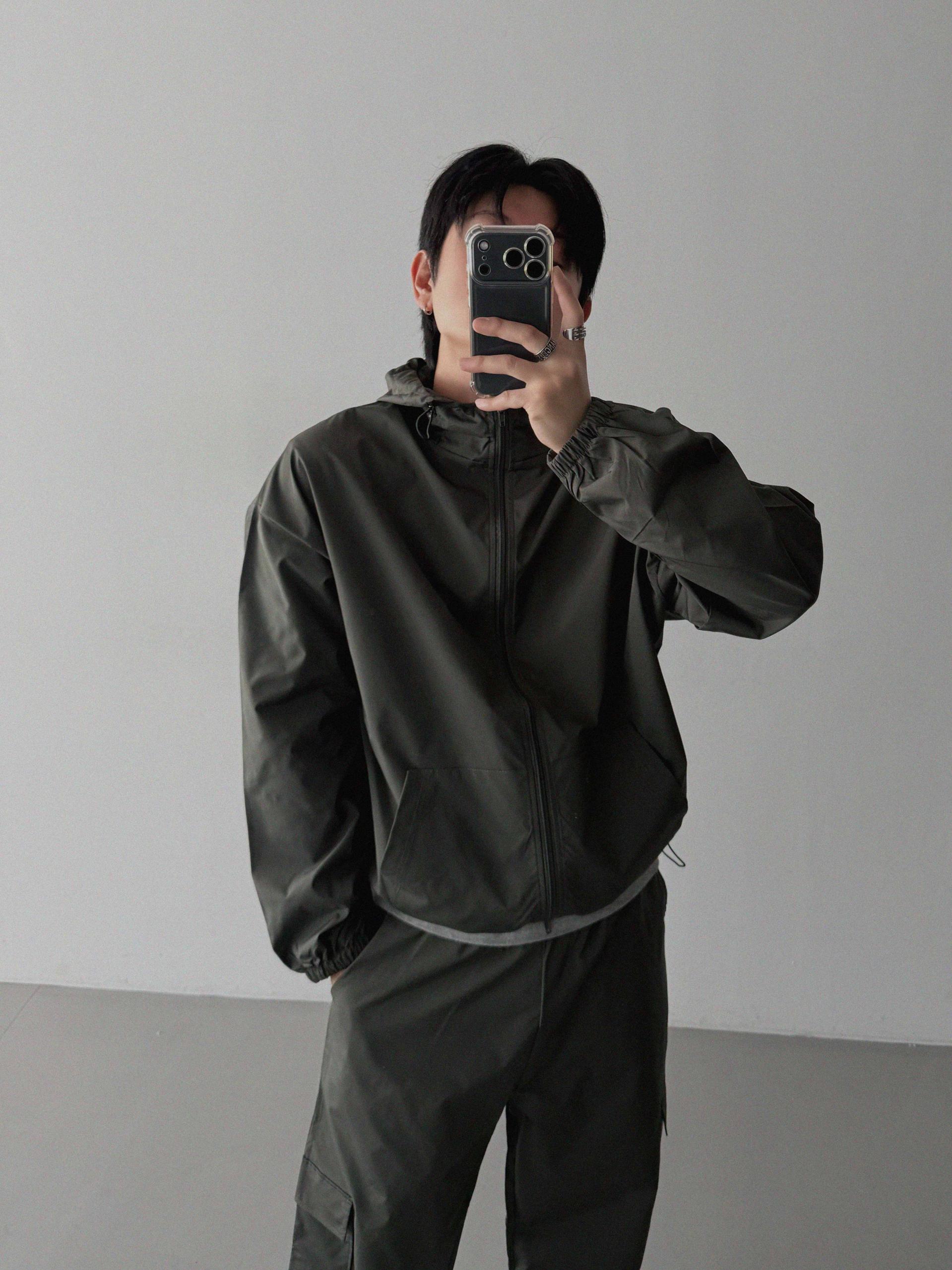 Space set-up [Wind breaker & Cargo pants]