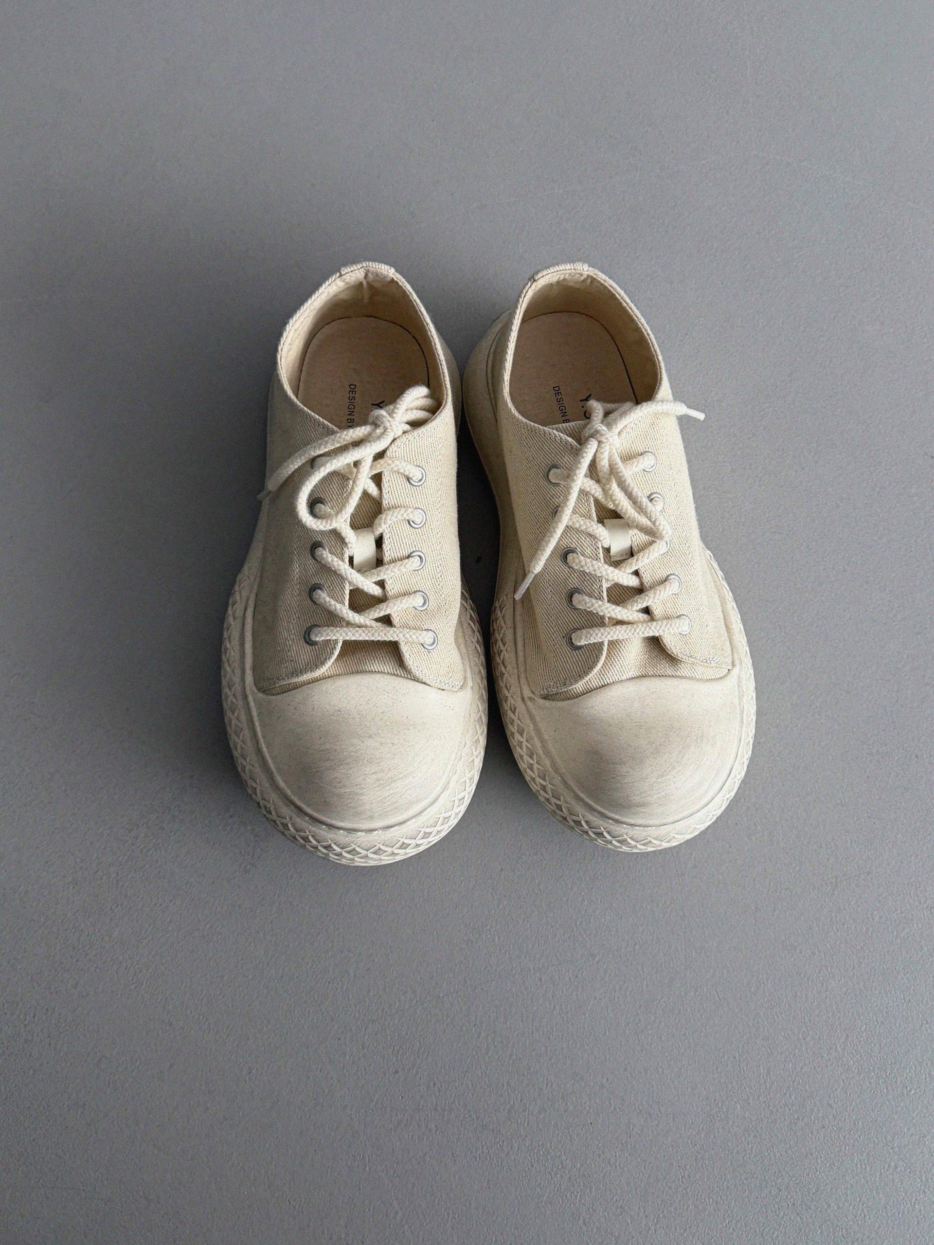 Atom canvas sneakers