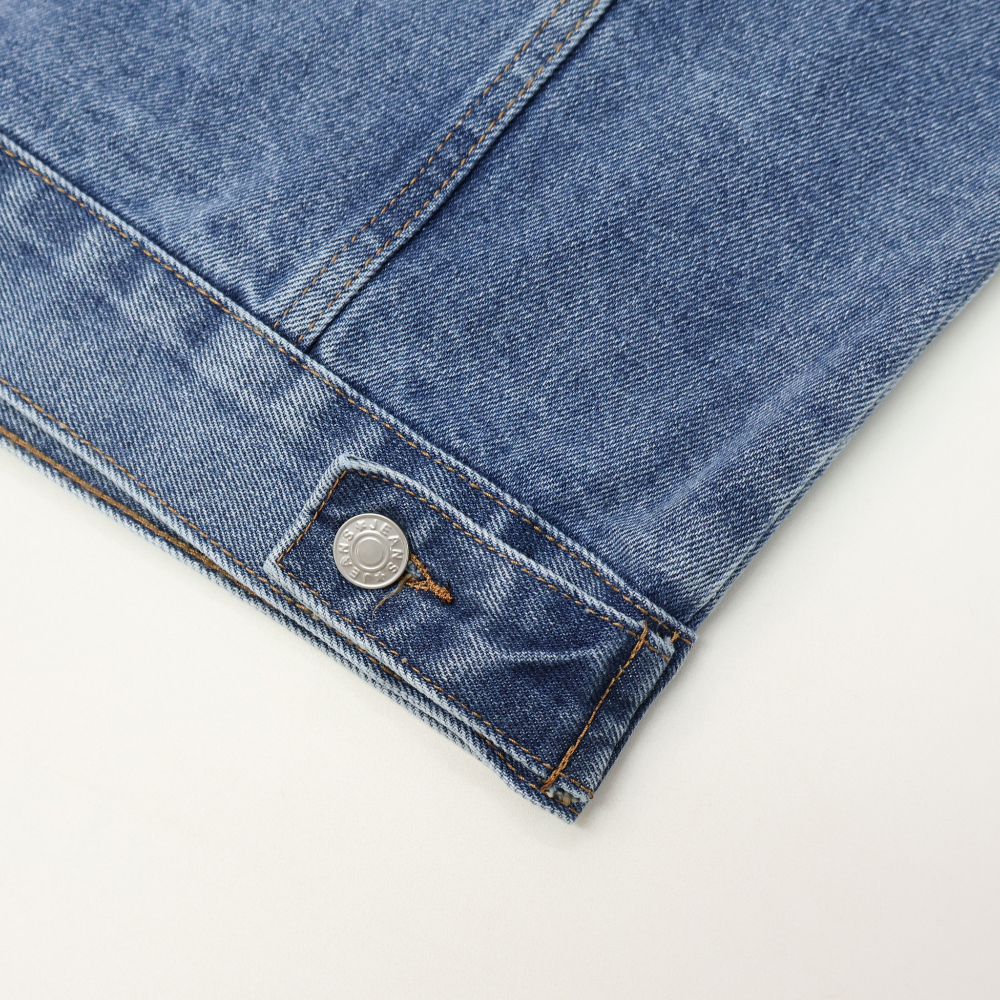 Minimal basic crop denim jacket