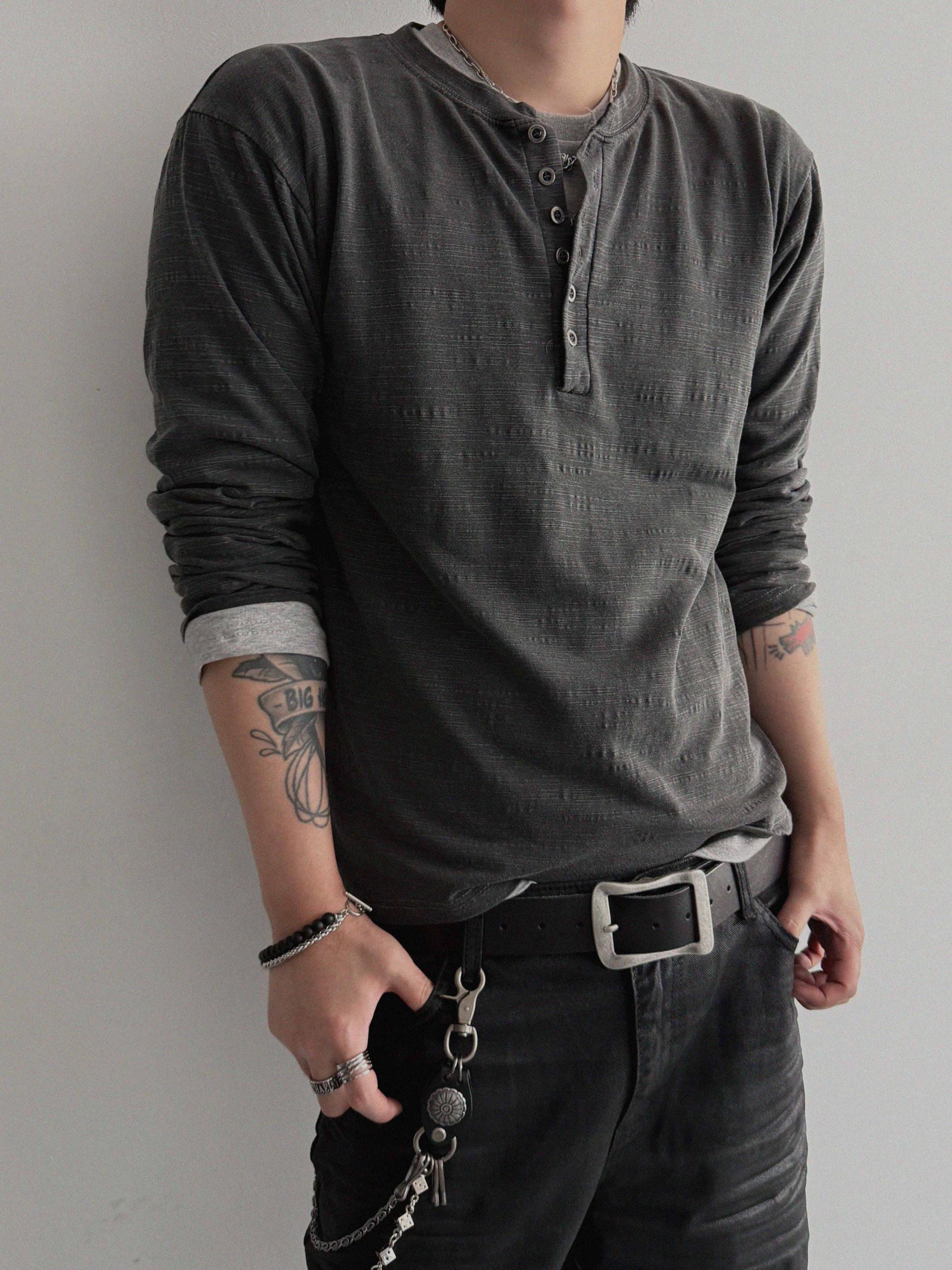 Pigment slub henley neck t