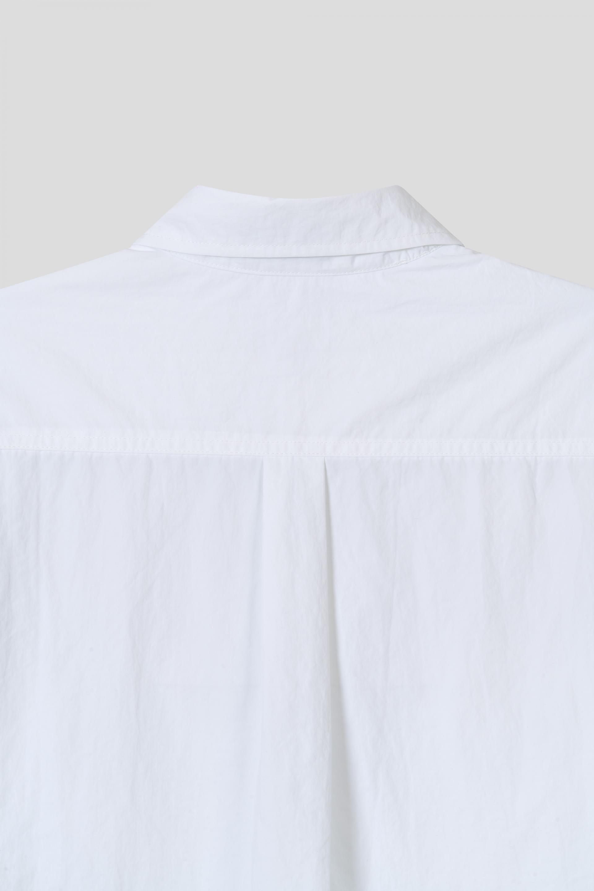 Muscle fit nylon crop shirt