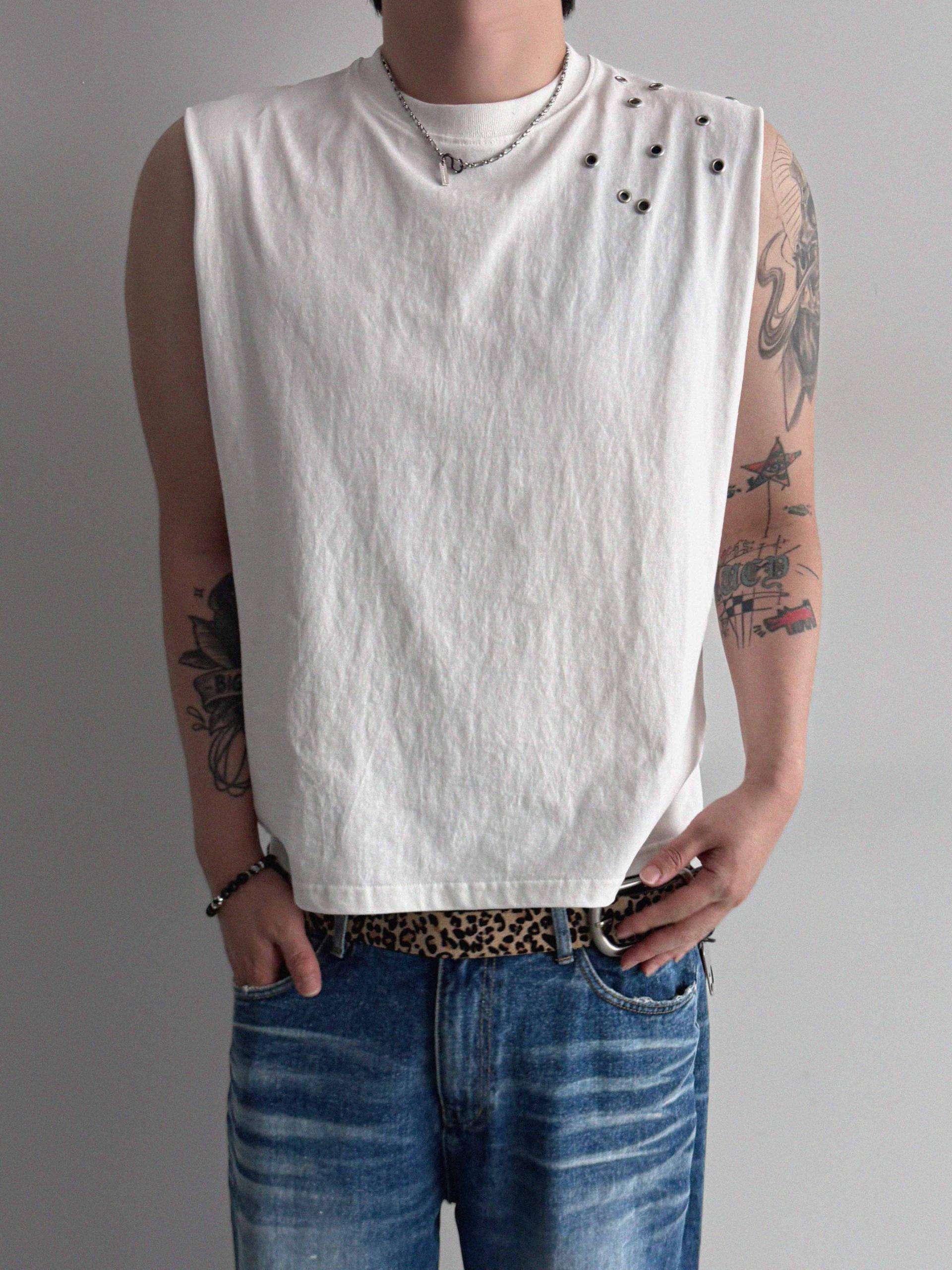 Eyelet shoulder crop sleeveless