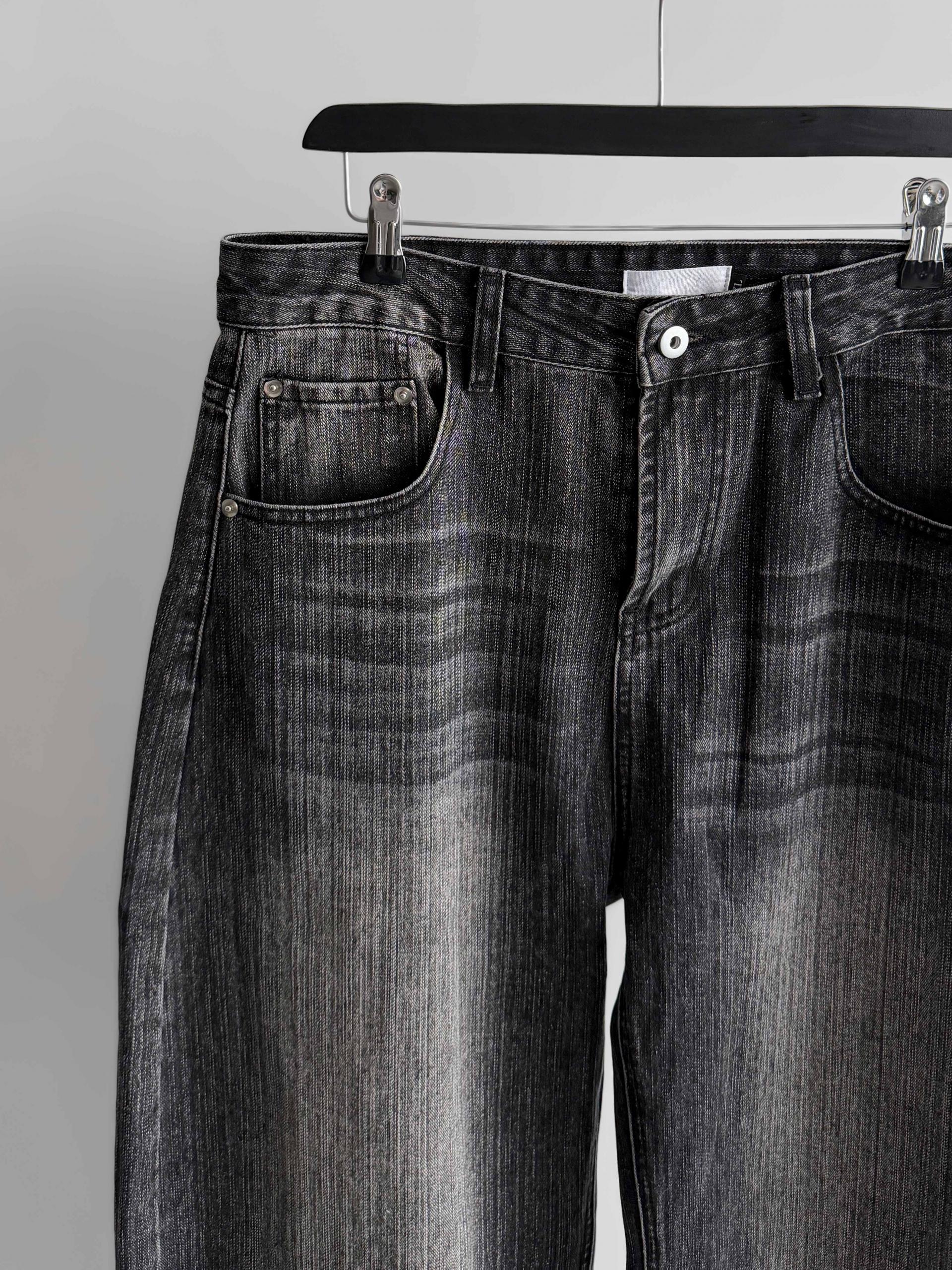 Striped washed curved denim pants