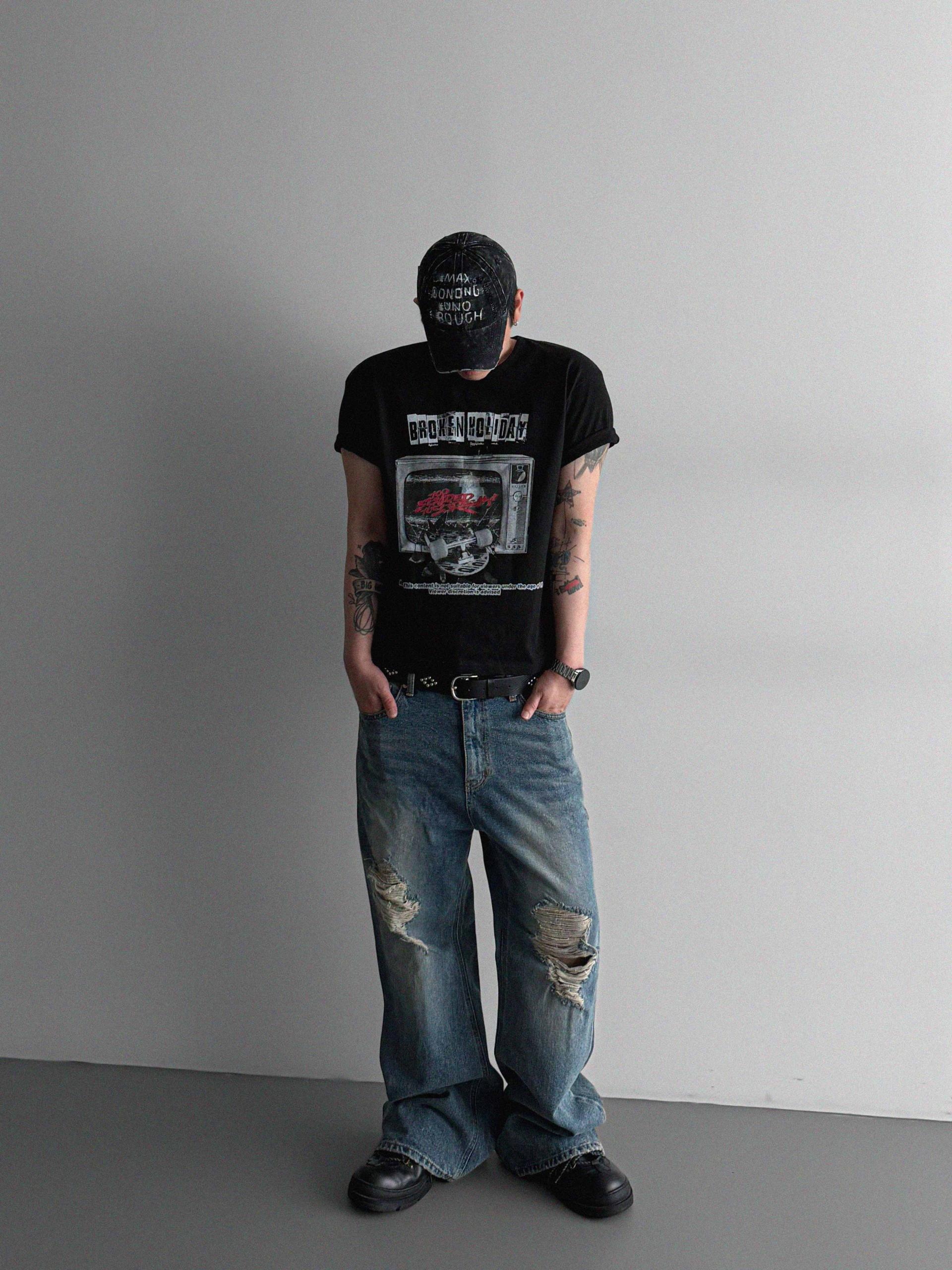 Broken crop half t