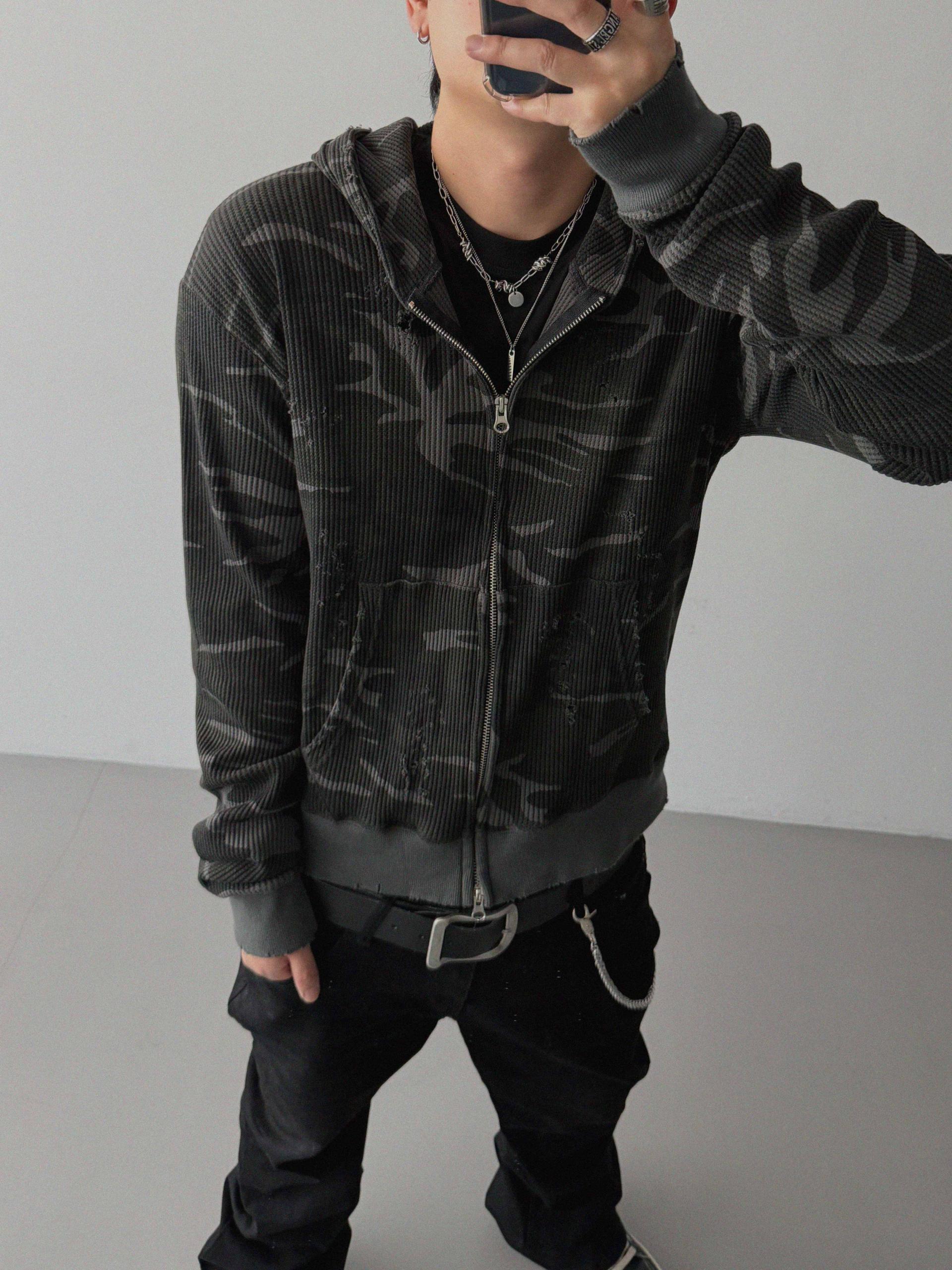 Destroyed camo crop hood zip-up