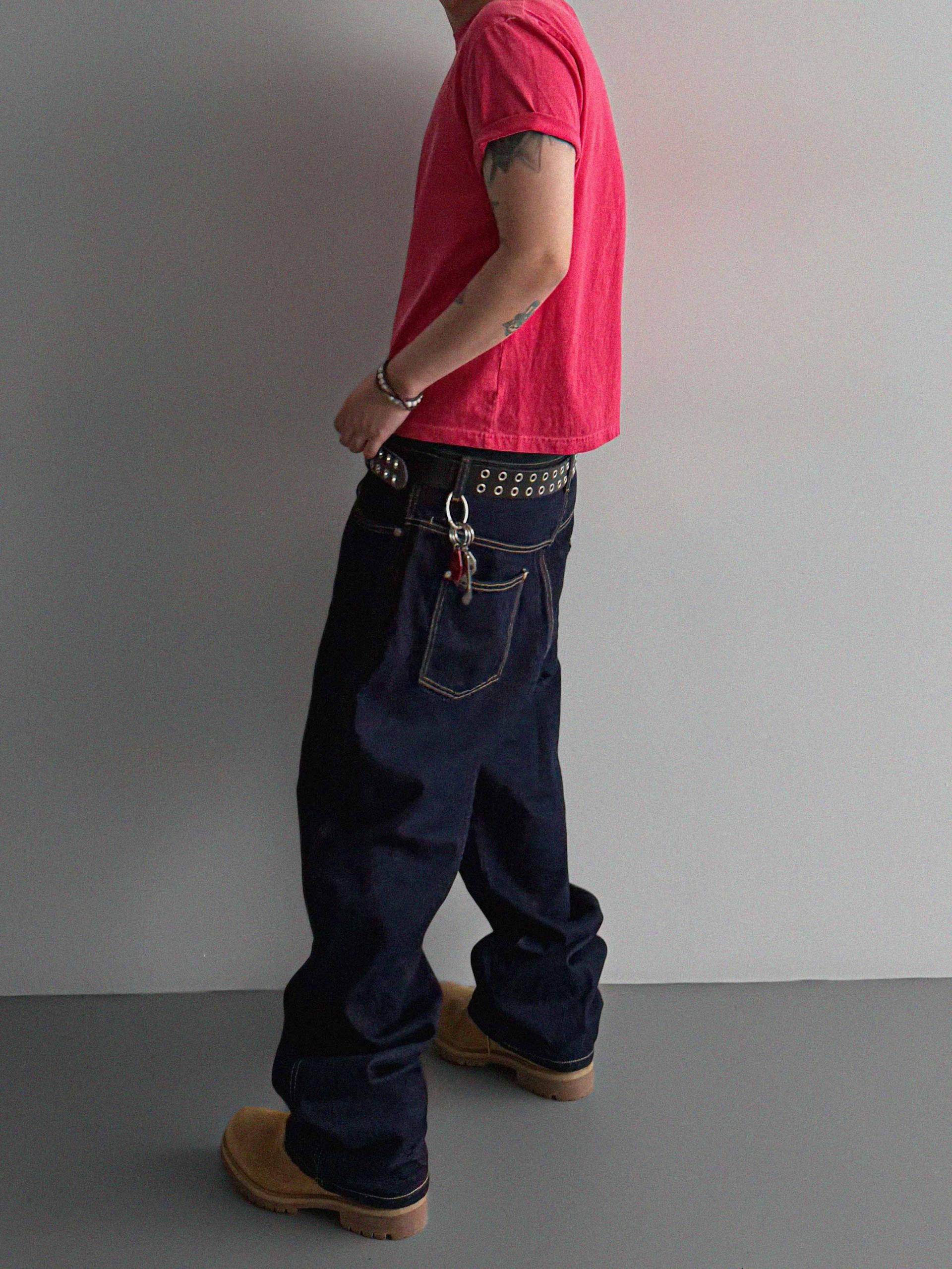 Fade pigment crop half t