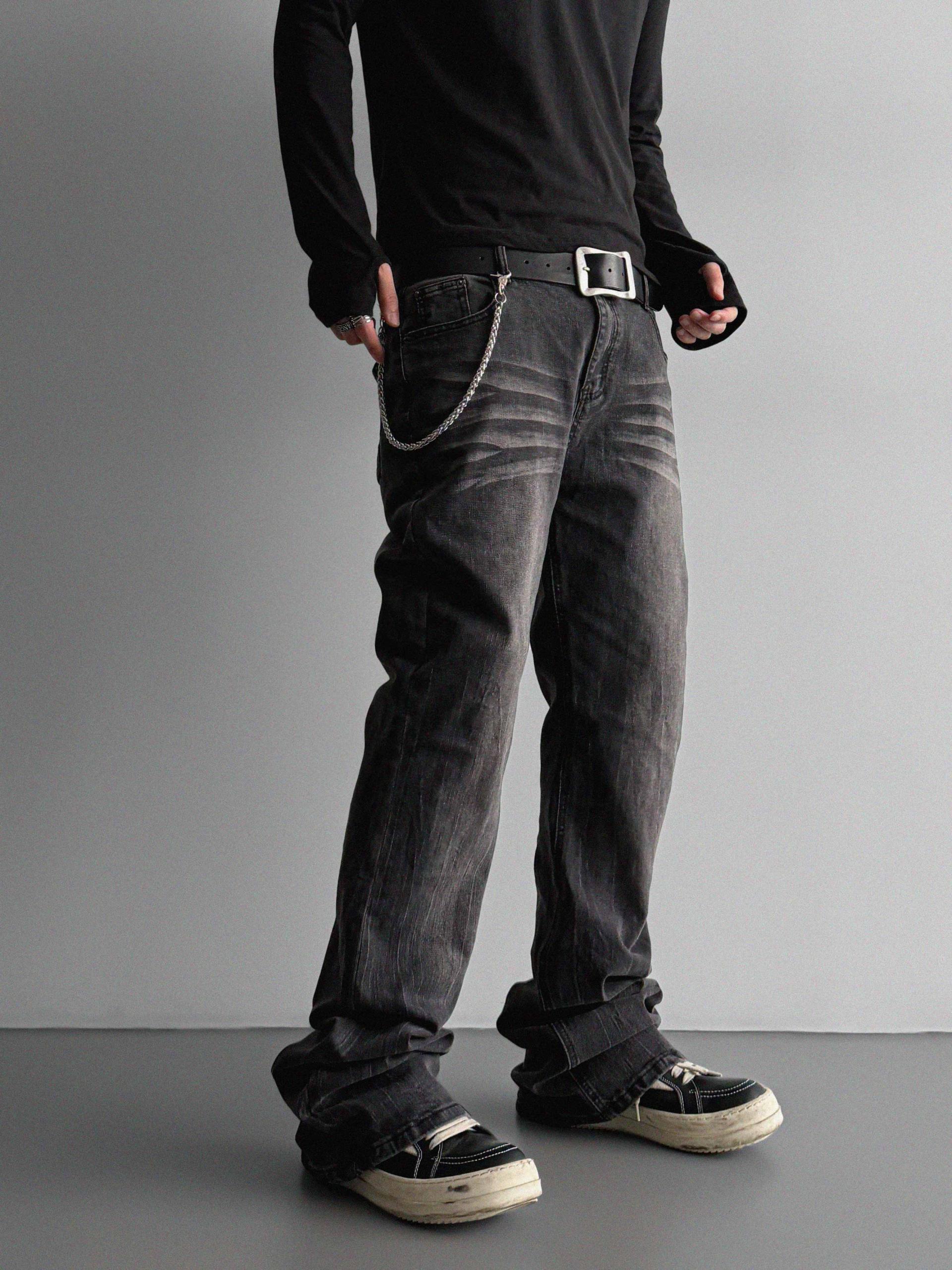 Slack sagging flare black jean