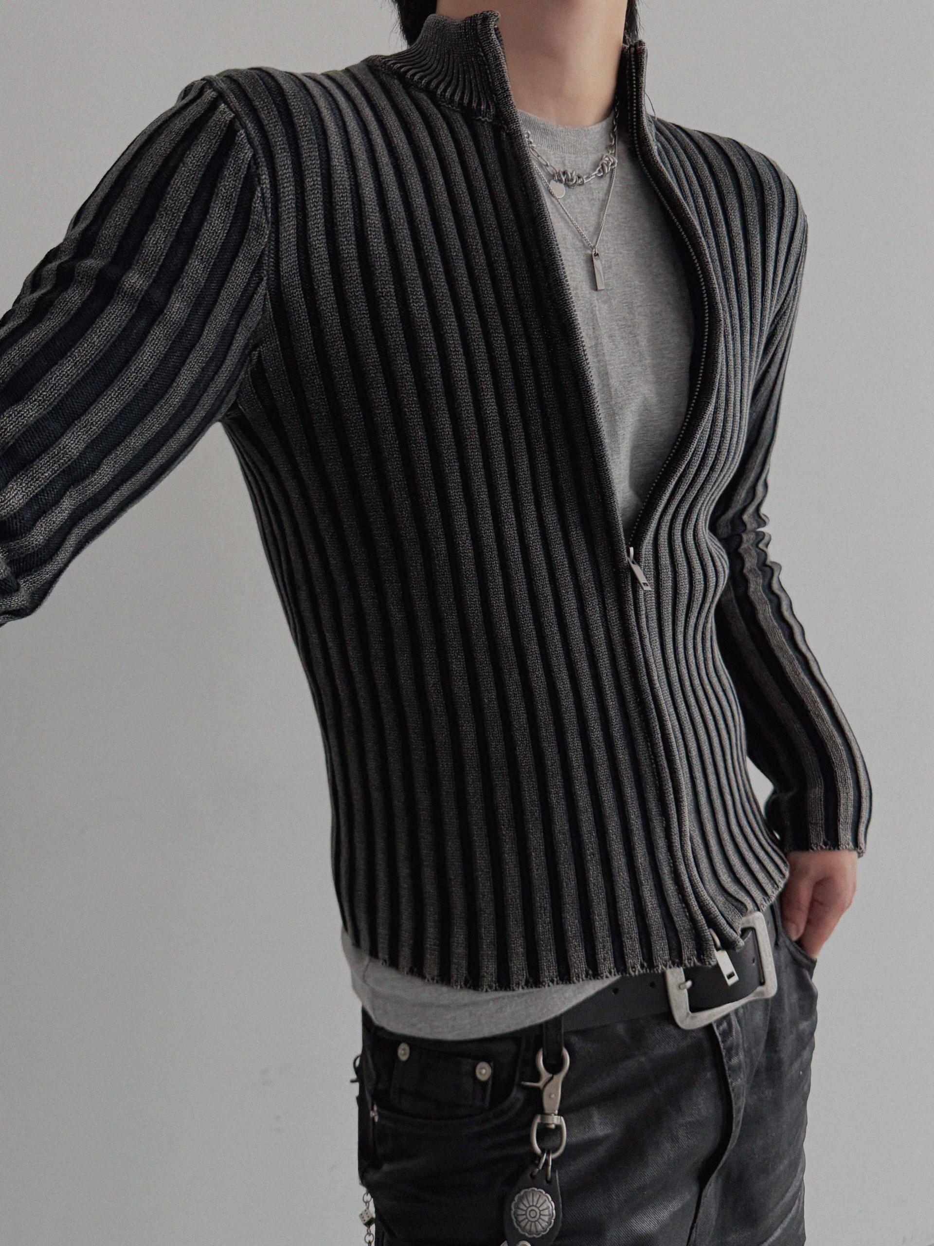 Pigment ribbed muscle knit zip-up