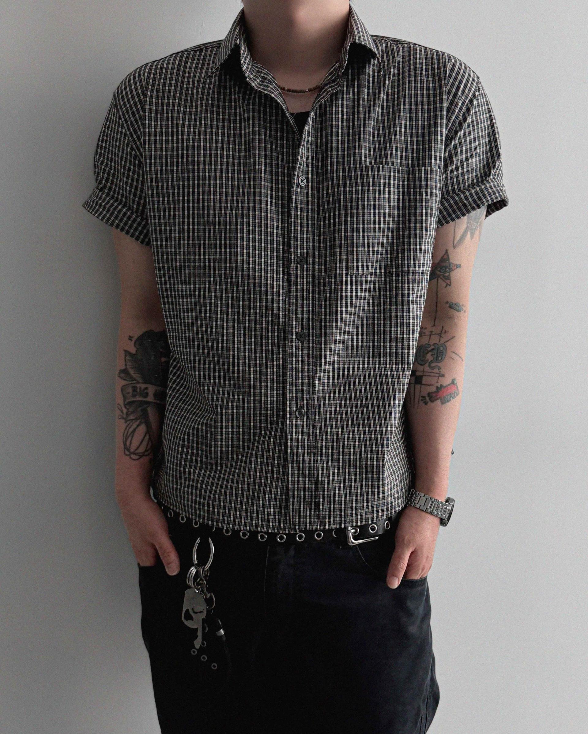 Grid check crop half shirt