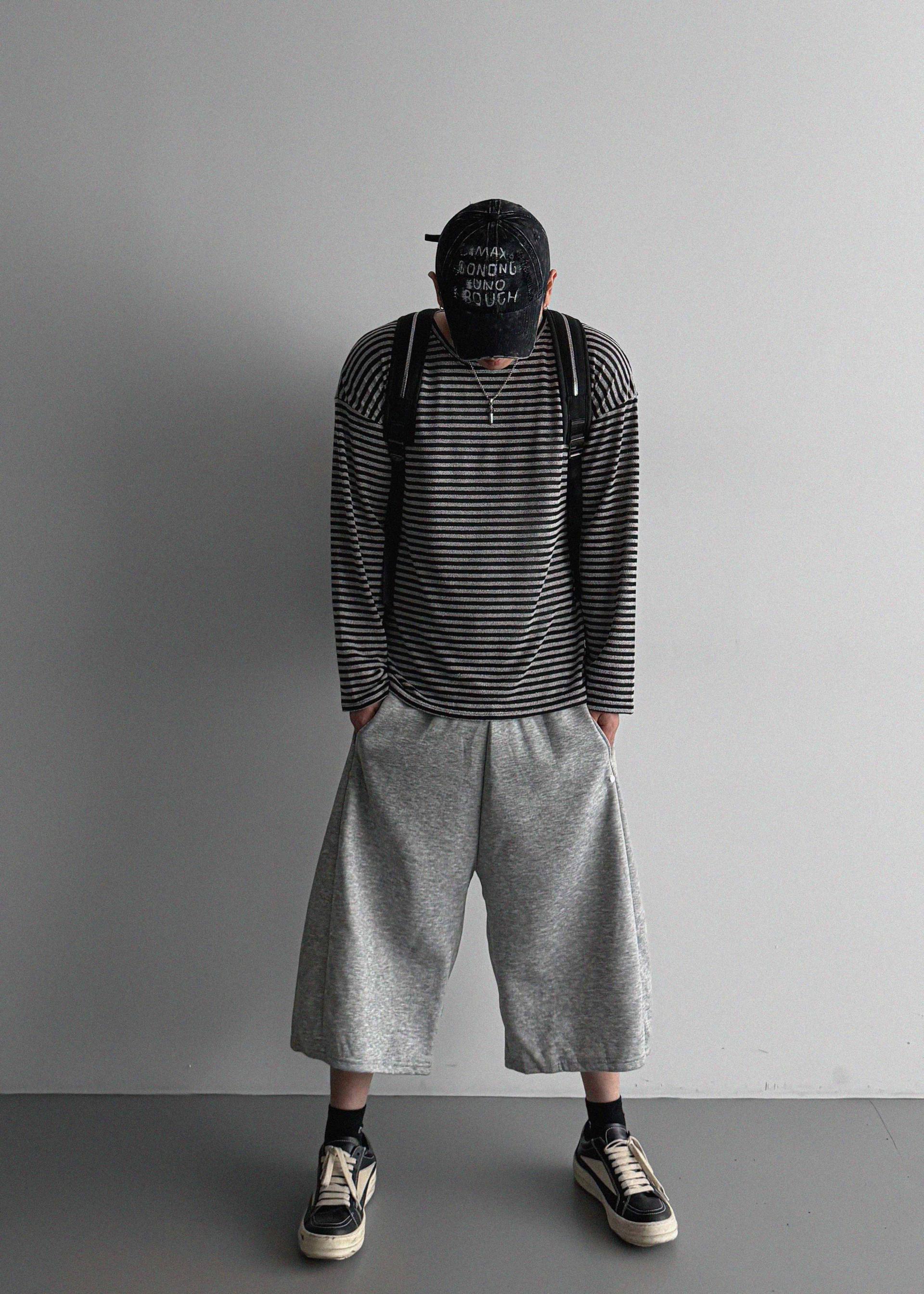 Side snap bermuda sweat pants