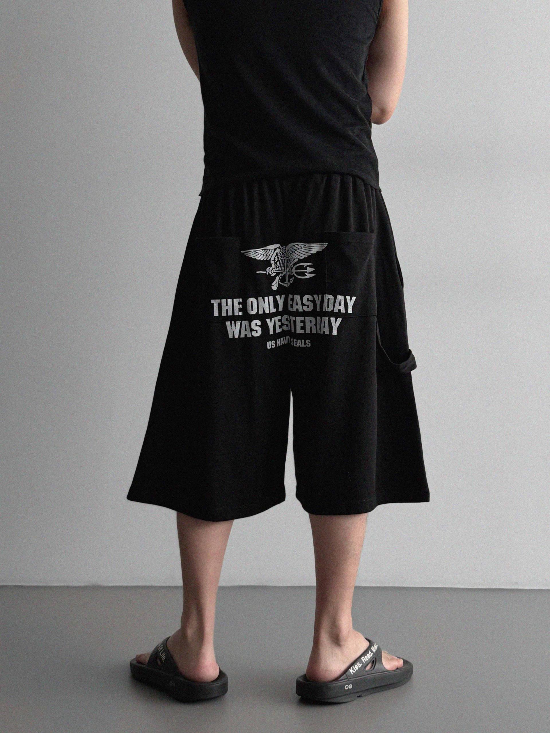 SEAL bermuda sweat pants